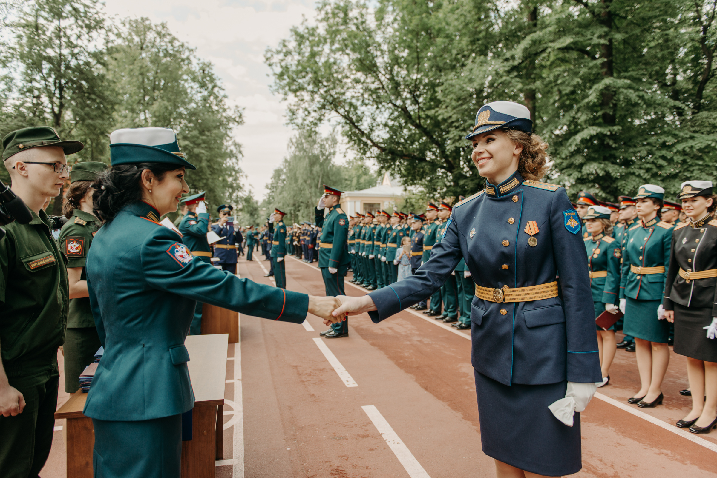 Фотограф на выпускной в Военно Медицинской Академии. Свадебный фотограф в Санкт-Петербурге Венера Ахметова