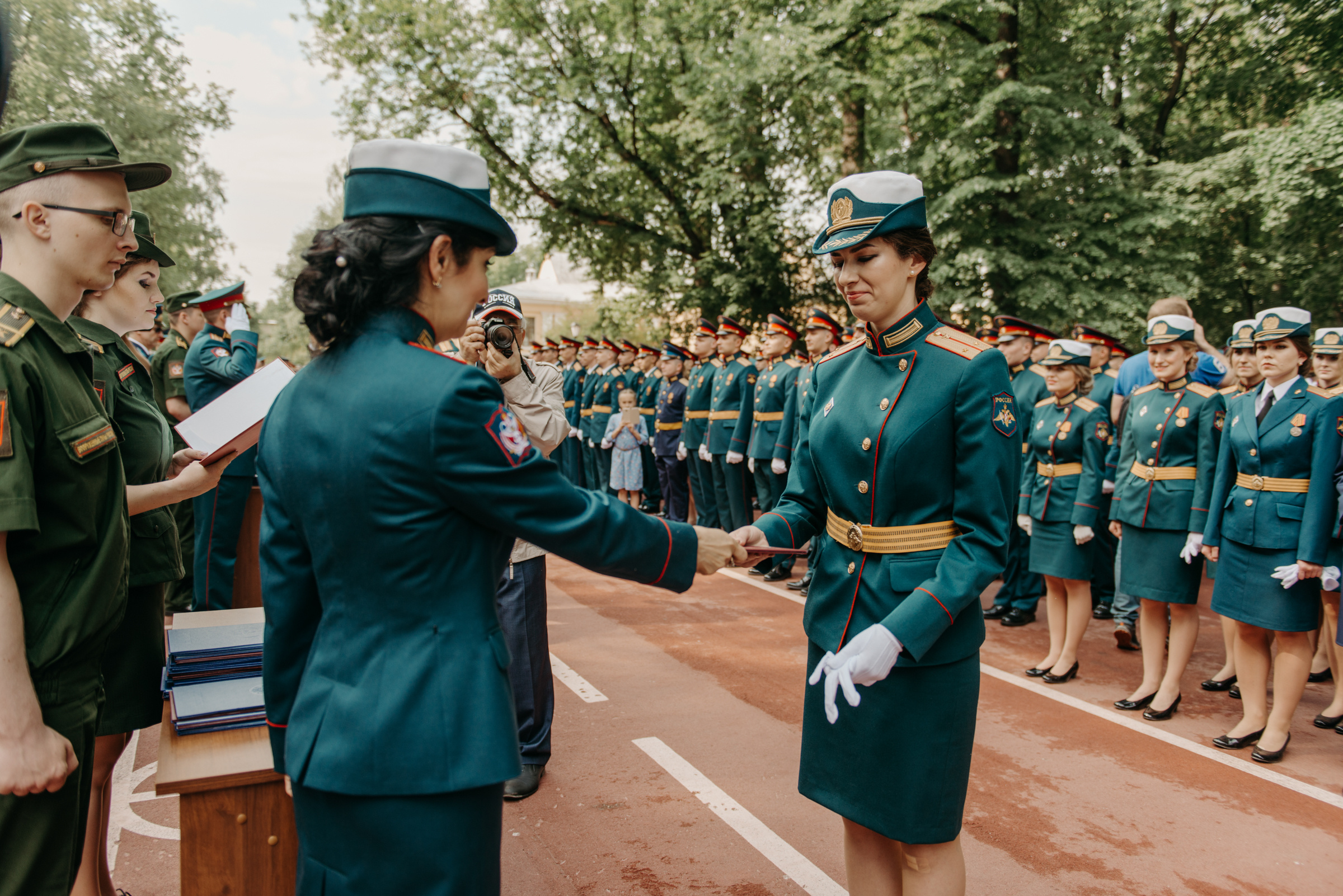 Фотограф на выпускной в Военно Медицинской Академии. Свадебный фотограф в Санкт-Петербурге Венера Ахметова