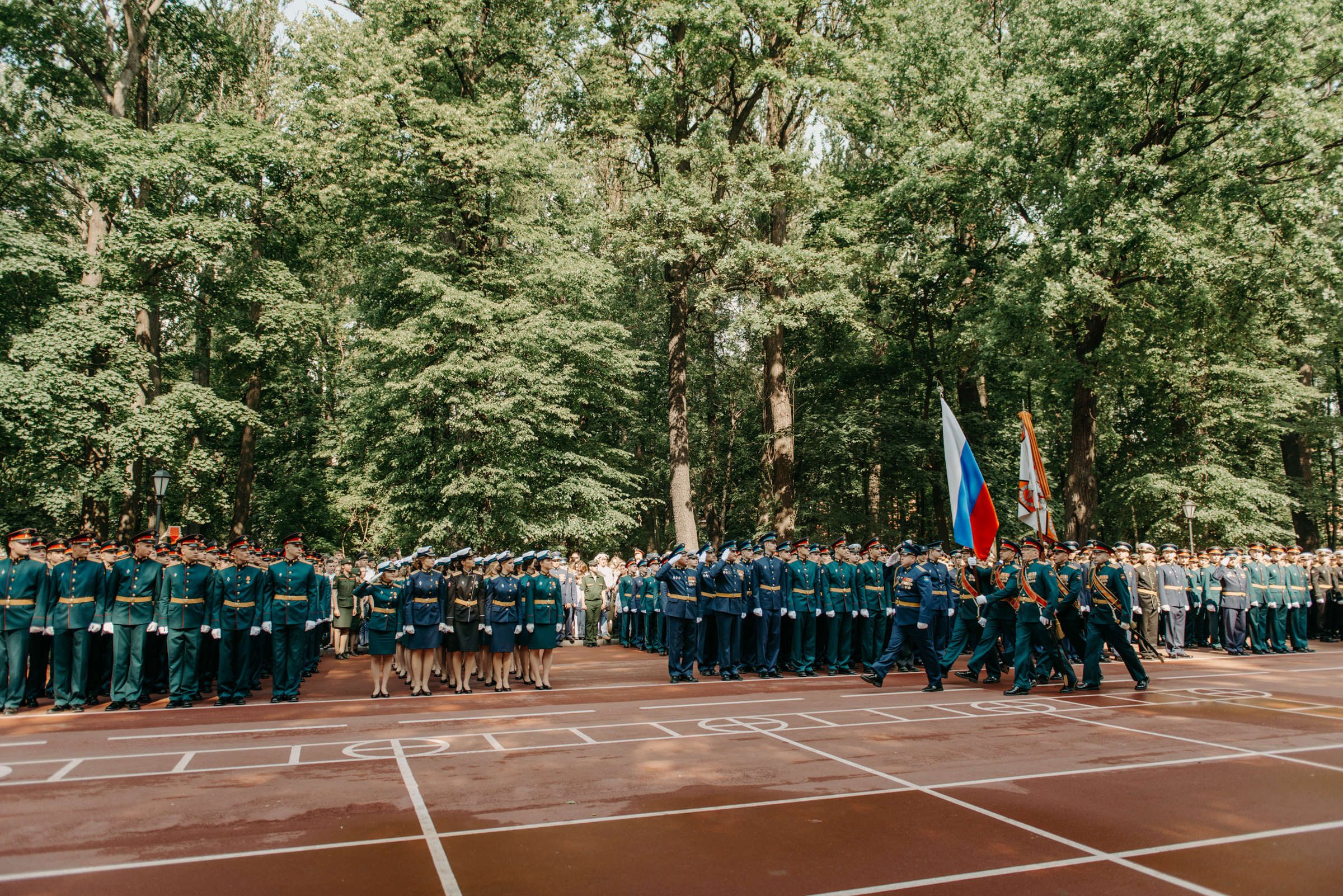 Фотограф на выпускной в Военно Медицинской Академии. Свадебный фотограф в Санкт-Петербурге Венера Ахметова