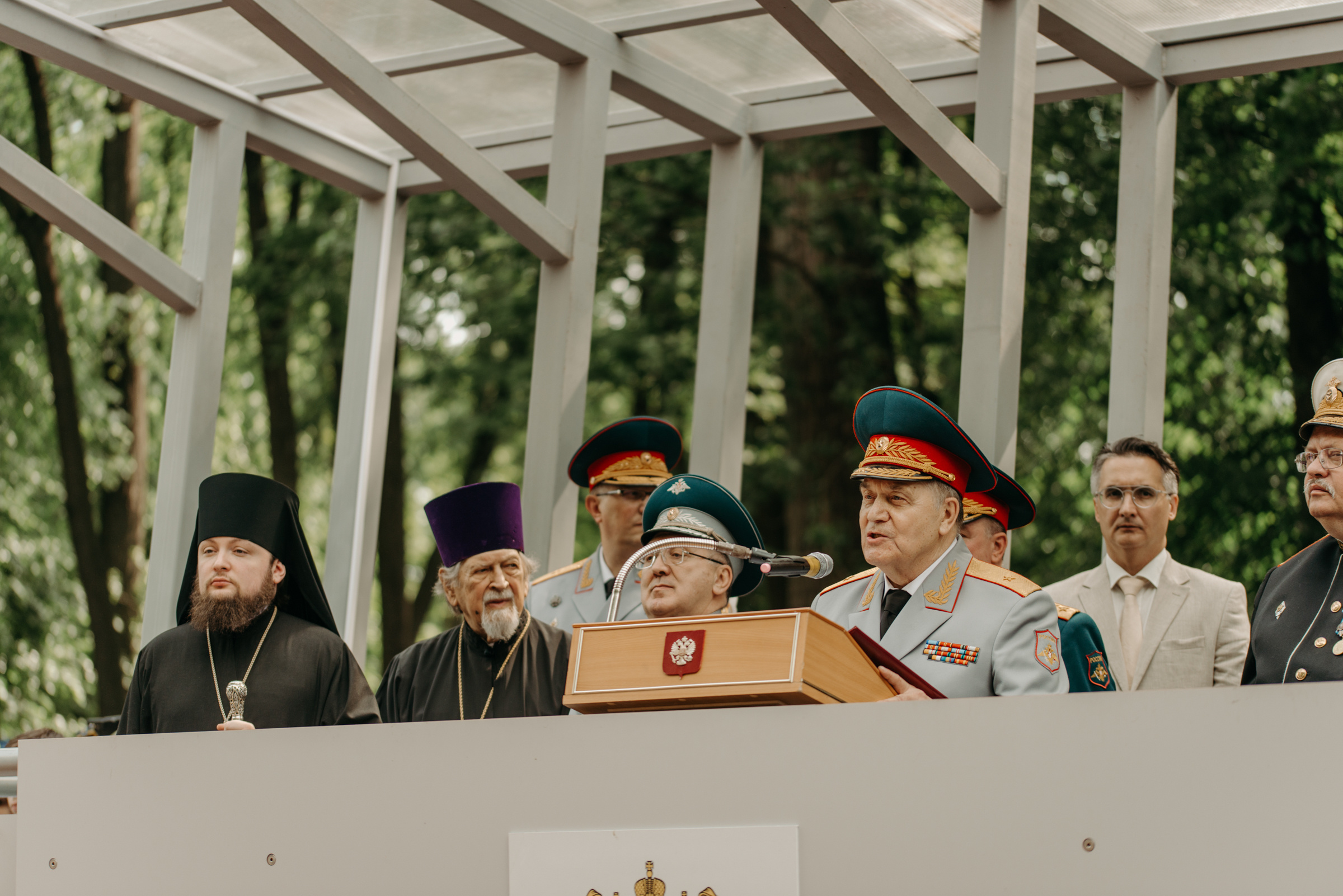Фотограф на выпускной в Военно Медицинской Академии. Свадебный фотограф в Санкт-Петербурге Венера Ахметова