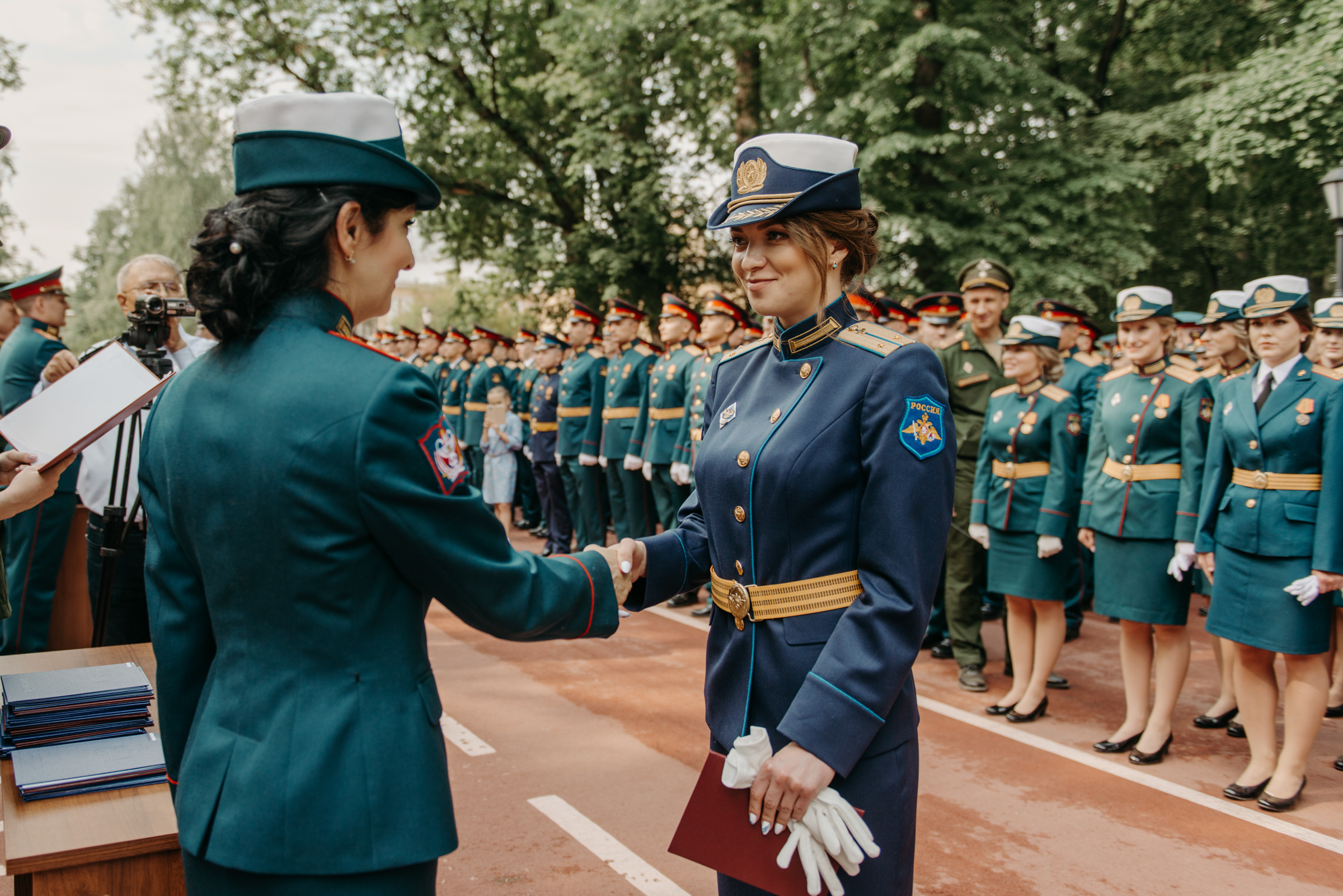 Фотограф на выпускной в Военно Медицинской Академии. Свадебный фотограф в Санкт-Петербурге Венера Ахметова