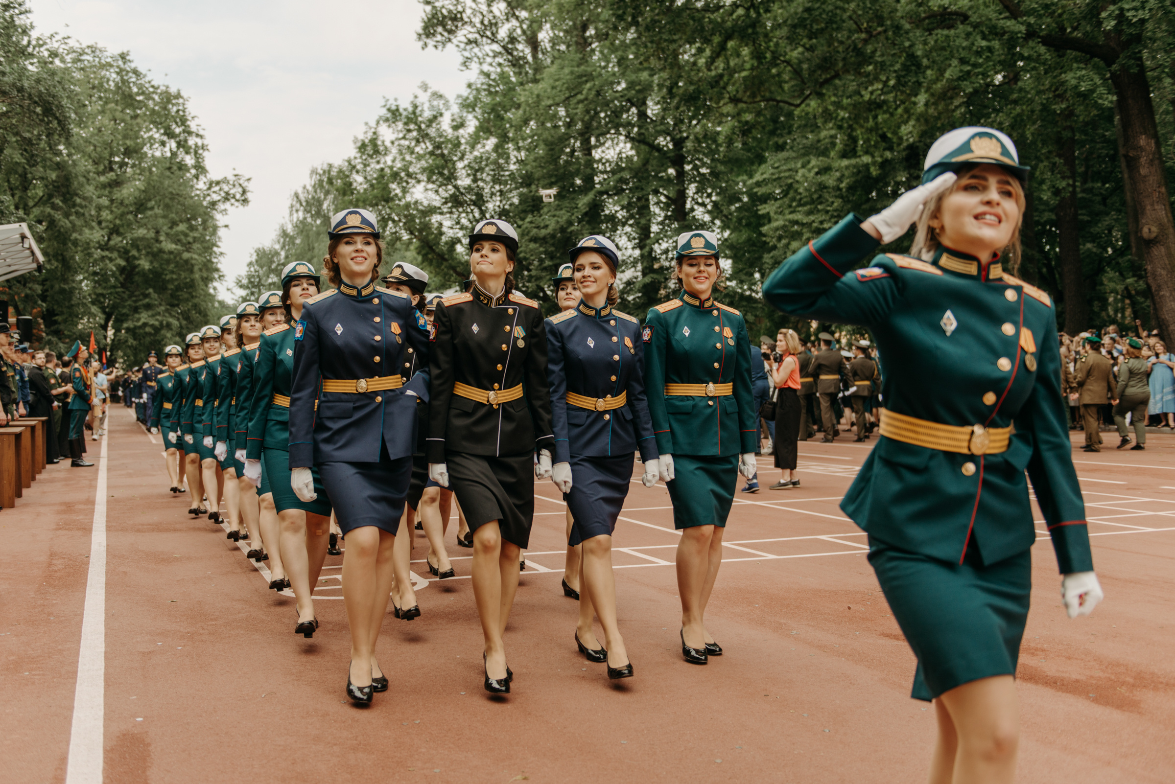 Фотограф на выпускной в Военно Медицинской Академии. Свадебный фотограф в Санкт-Петербурге Венера Ахметова