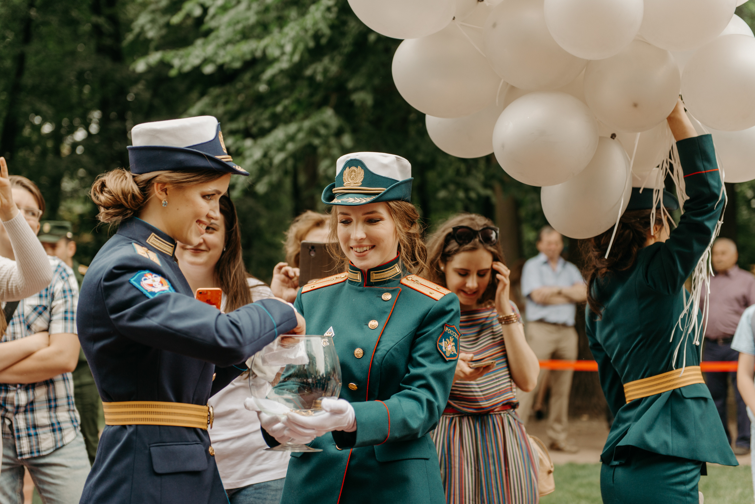 Фотограф на выпускной в Военно Медицинской Академии. Свадебный фотограф в Санкт-Петербурге Венера Ахметова