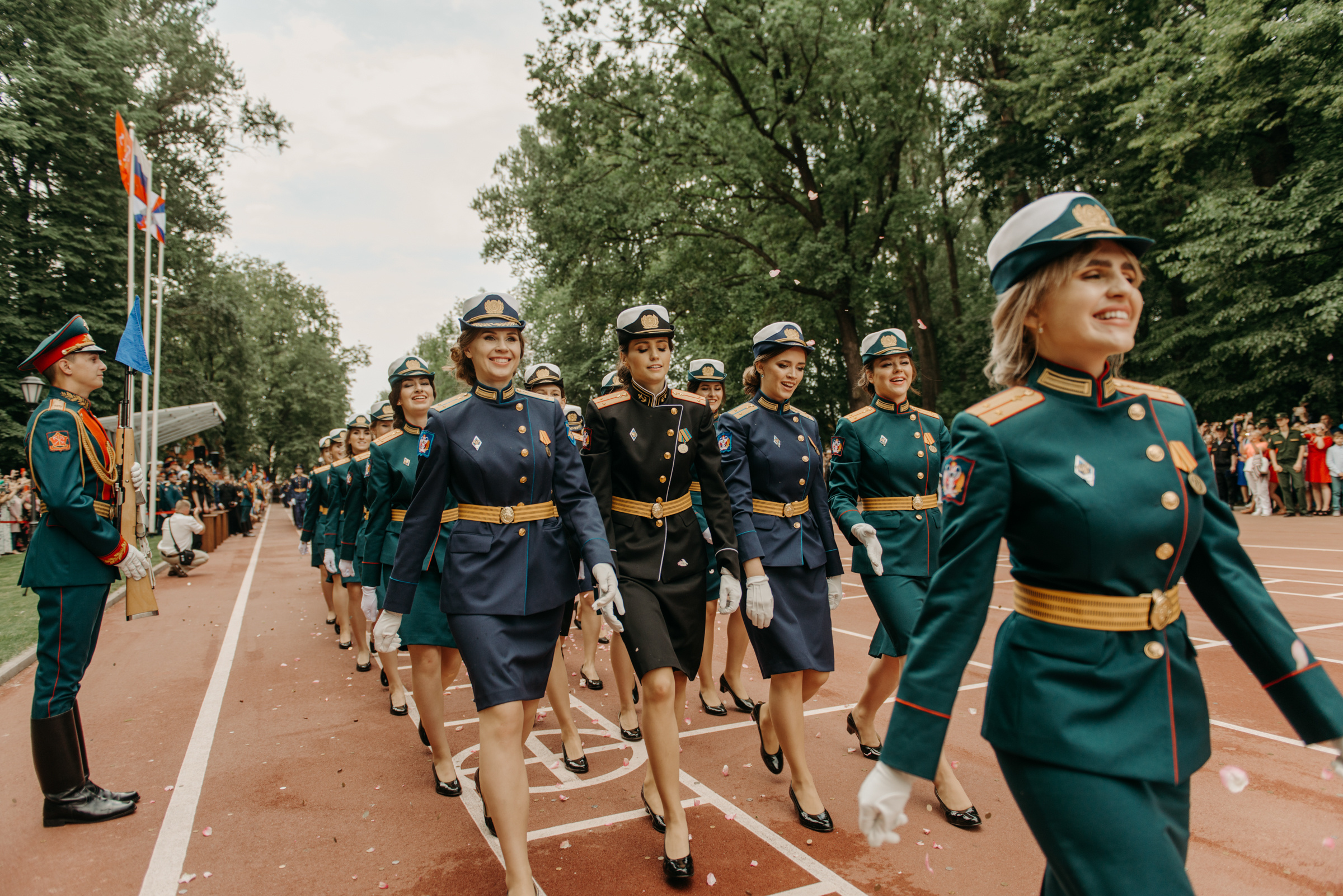 Фотограф на выпускной в Военно Медицинской Академии. Свадебный фотограф в Санкт-Петербурге Венера Ахметова