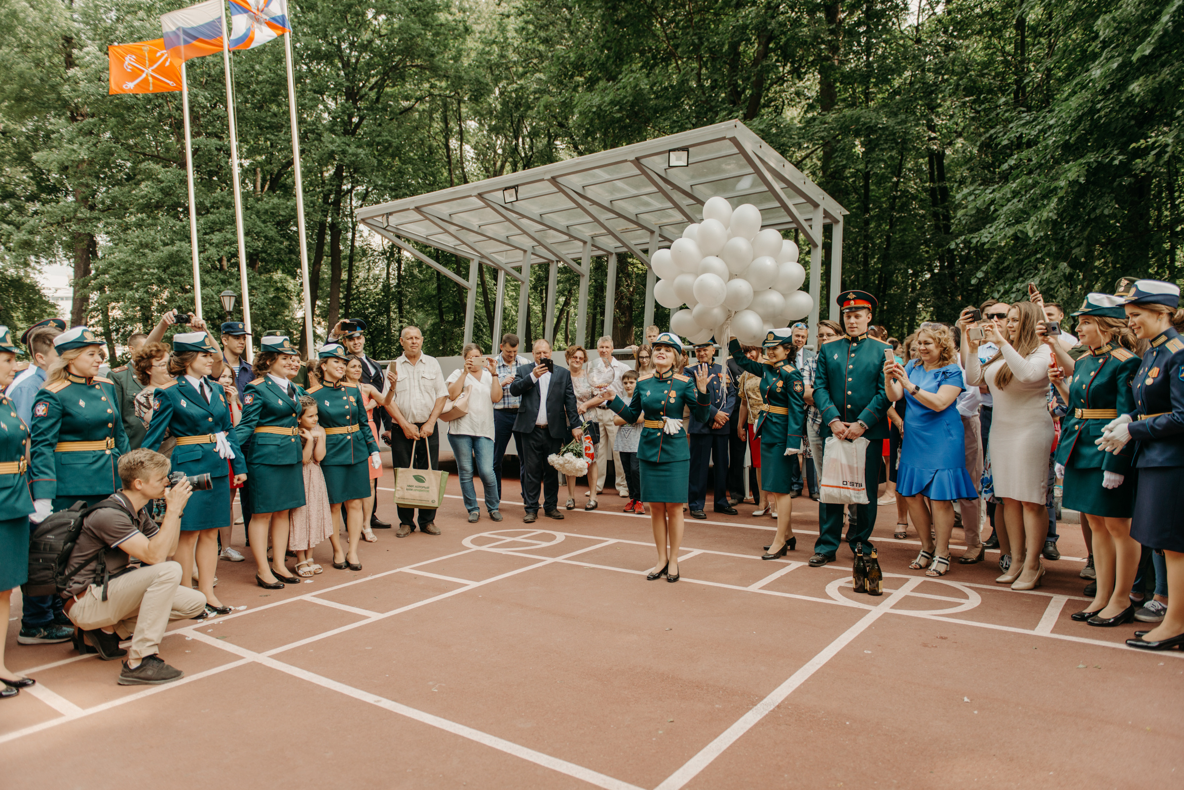 Фотограф на выпускной в Военно Медицинской Академии. Свадебный фотограф в Санкт-Петербурге Венера Ахметова