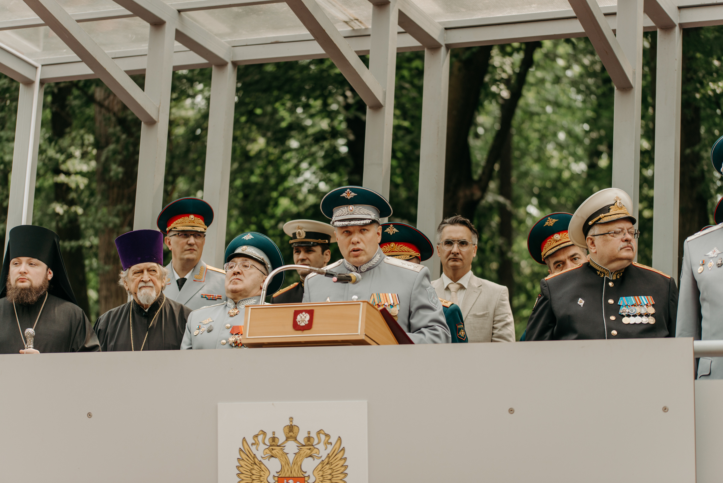 Фотограф на выпускной в Военно Медицинской Академии. Свадебный фотограф в Санкт-Петербурге Венера Ахметова