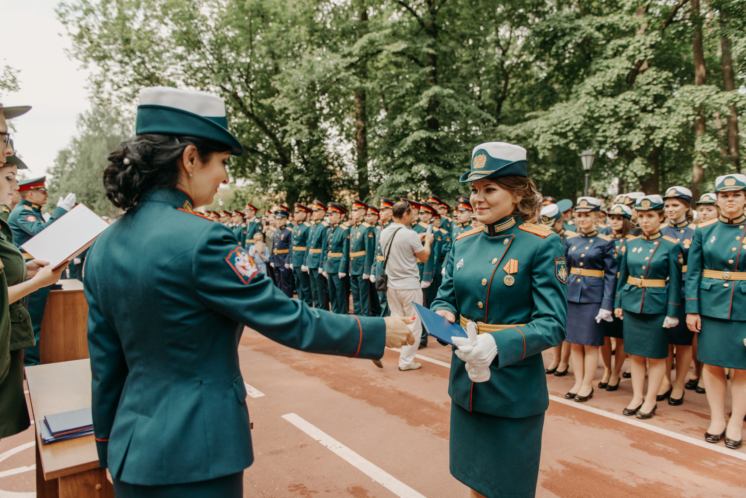 Фотограф на выпускной в Военно Медицинской Академии. Свадебный фотограф в Санкт-Петербурге Венера Ахметова