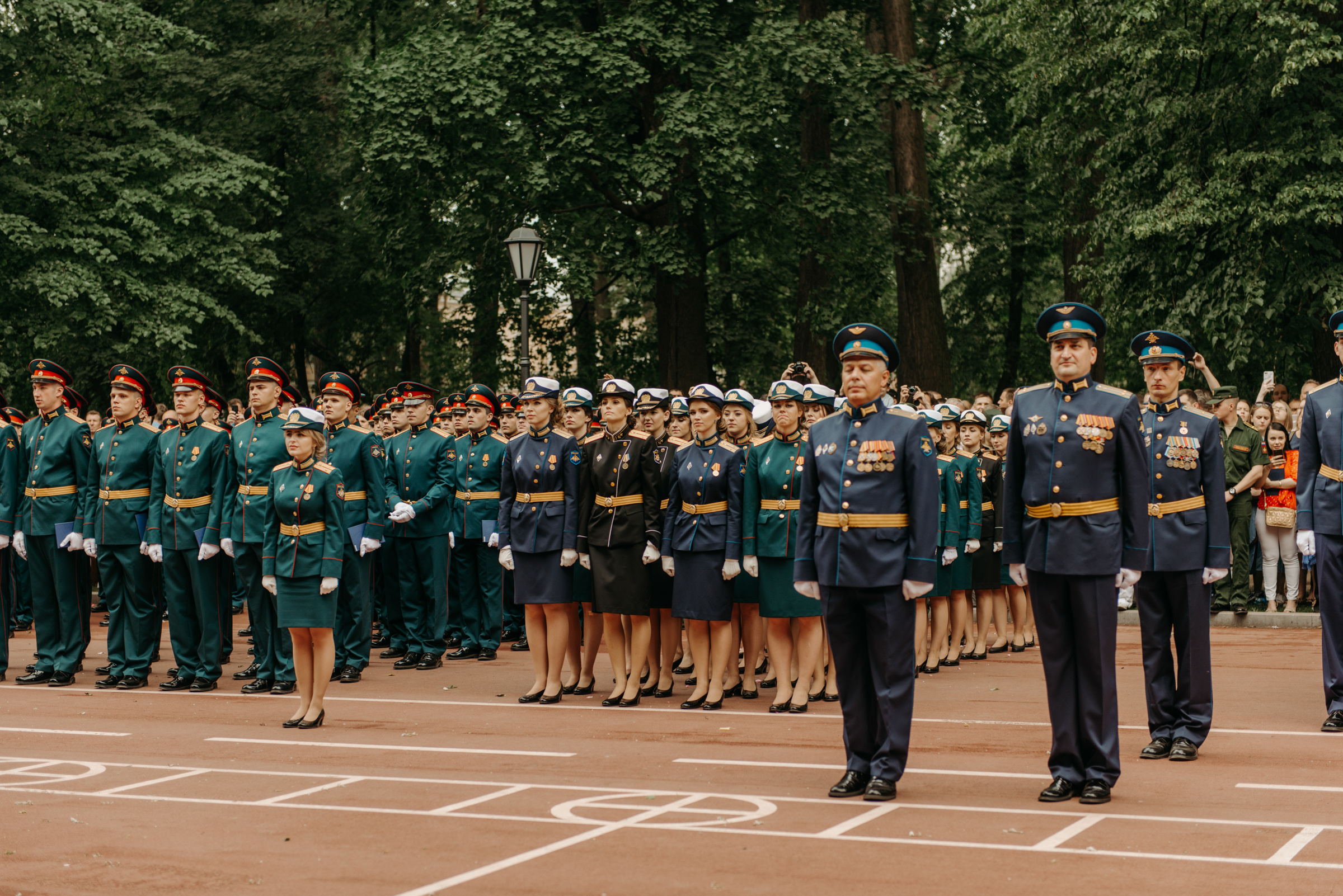Фотограф на выпускной в Военно Медицинской Академии. Свадебный фотограф в Санкт-Петербурге Венера Ахметова