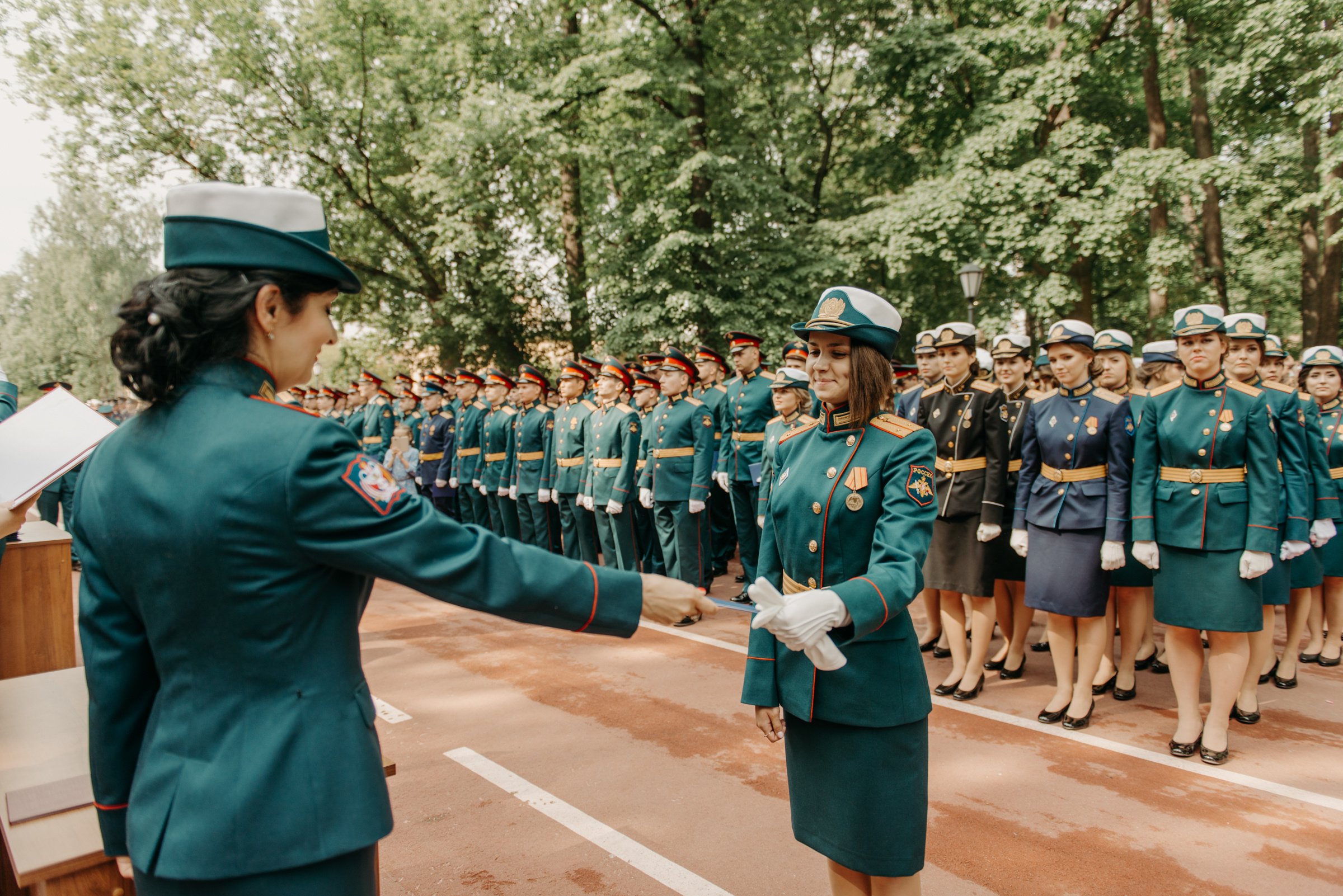 Фотограф на выпускной в Военно Медицинской Академии. Свадебный фотограф в Санкт-Петербурге Венера Ахметова