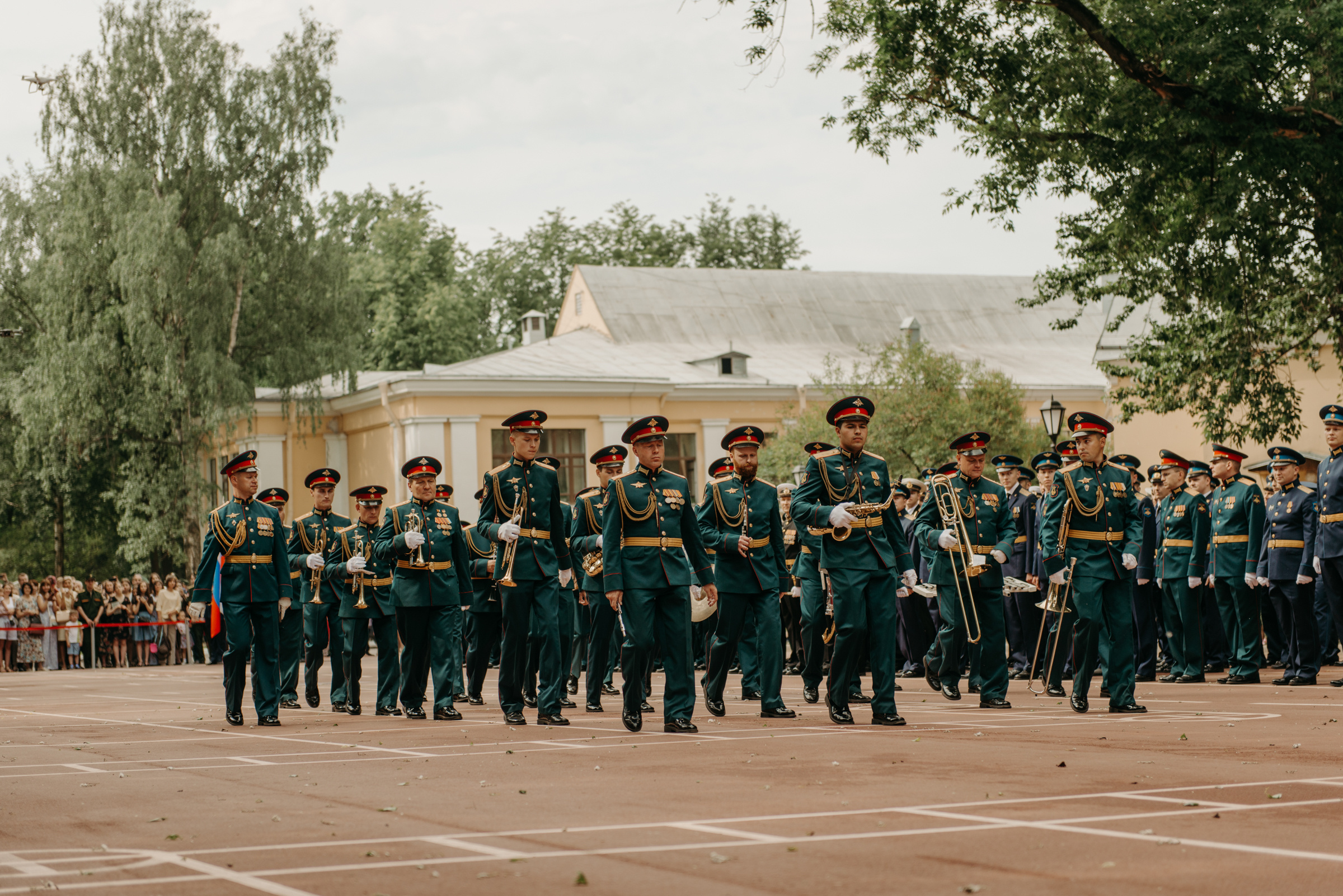 Фотограф на выпускной в Военно Медицинской Академии. Свадебный фотограф в Санкт-Петербурге Венера Ахметова
