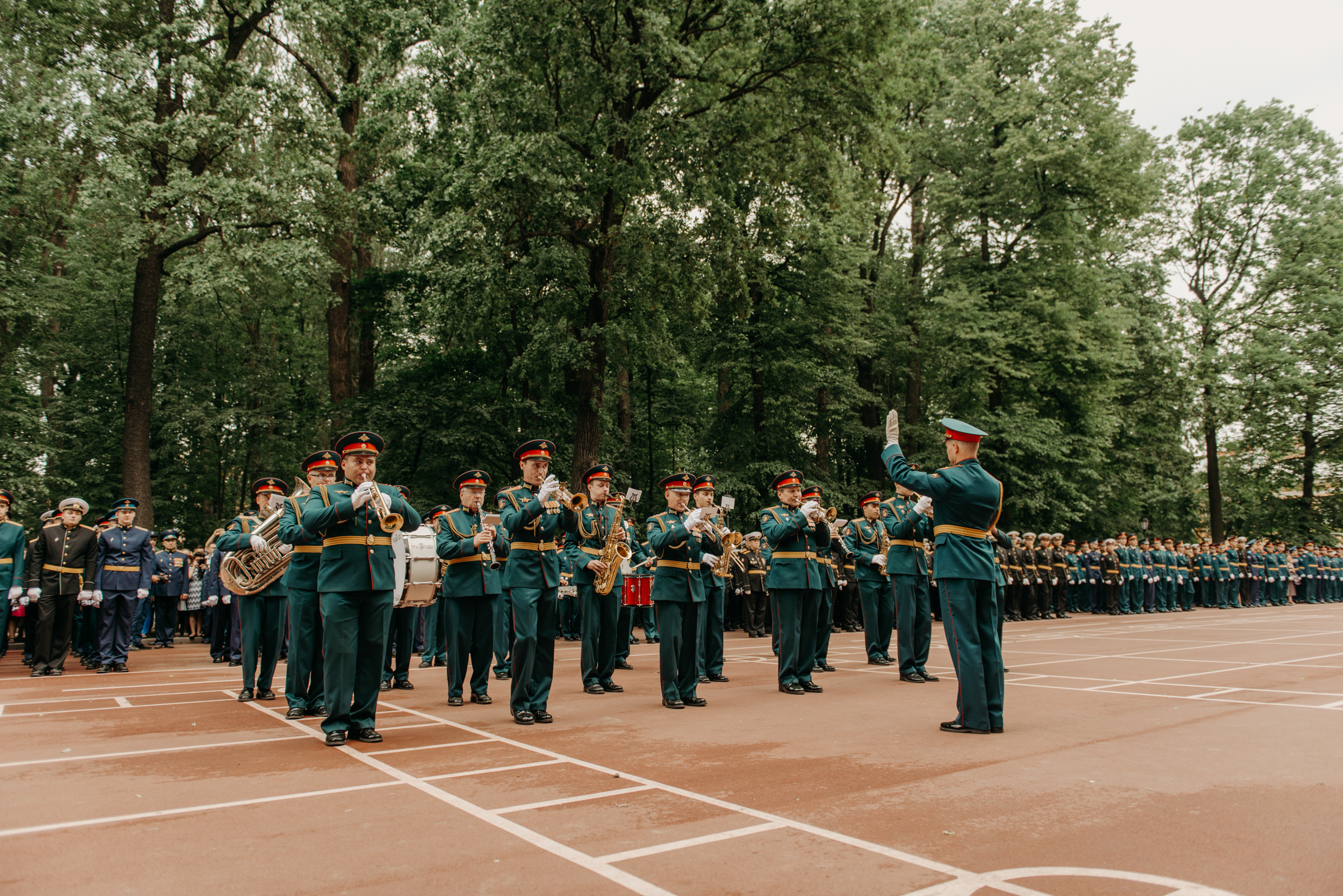 Фотограф на выпускной в Военно Медицинской Академии. Свадебный фотограф в Санкт-Петербурге Венера Ахметова