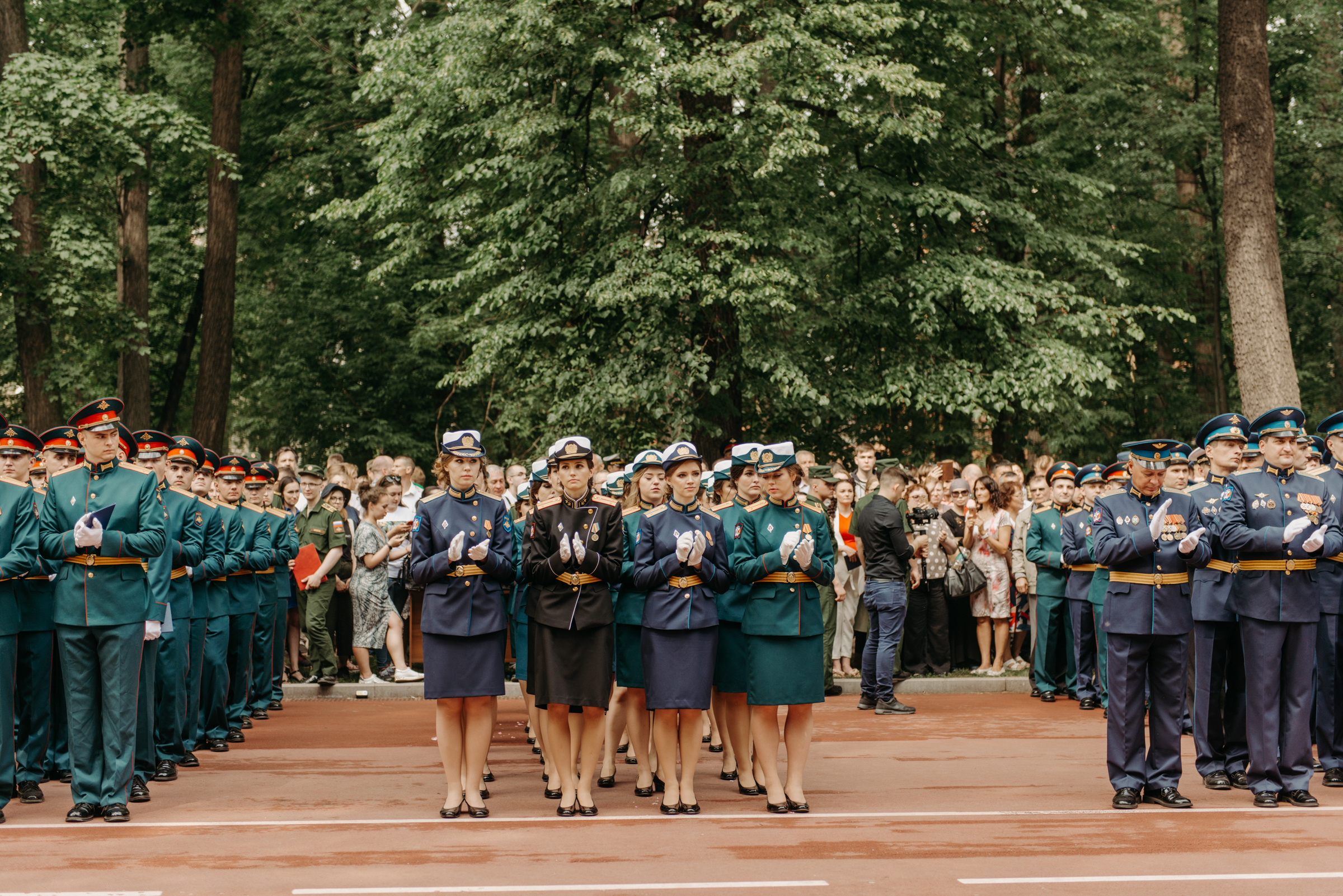 Фотограф на выпускной в Военно Медицинской Академии. Свадебный фотограф в Санкт-Петербурге Венера Ахметова