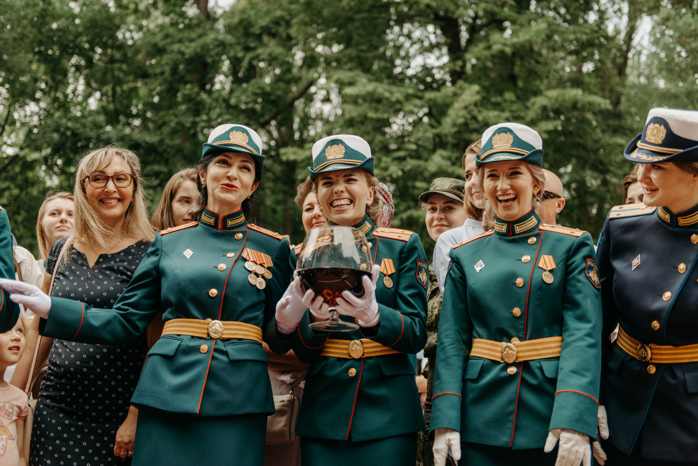 Фотограф на выпускной в Военно Медицинской Академии. Свадебный фотограф в Санкт-Петербурге Венера Ахметова