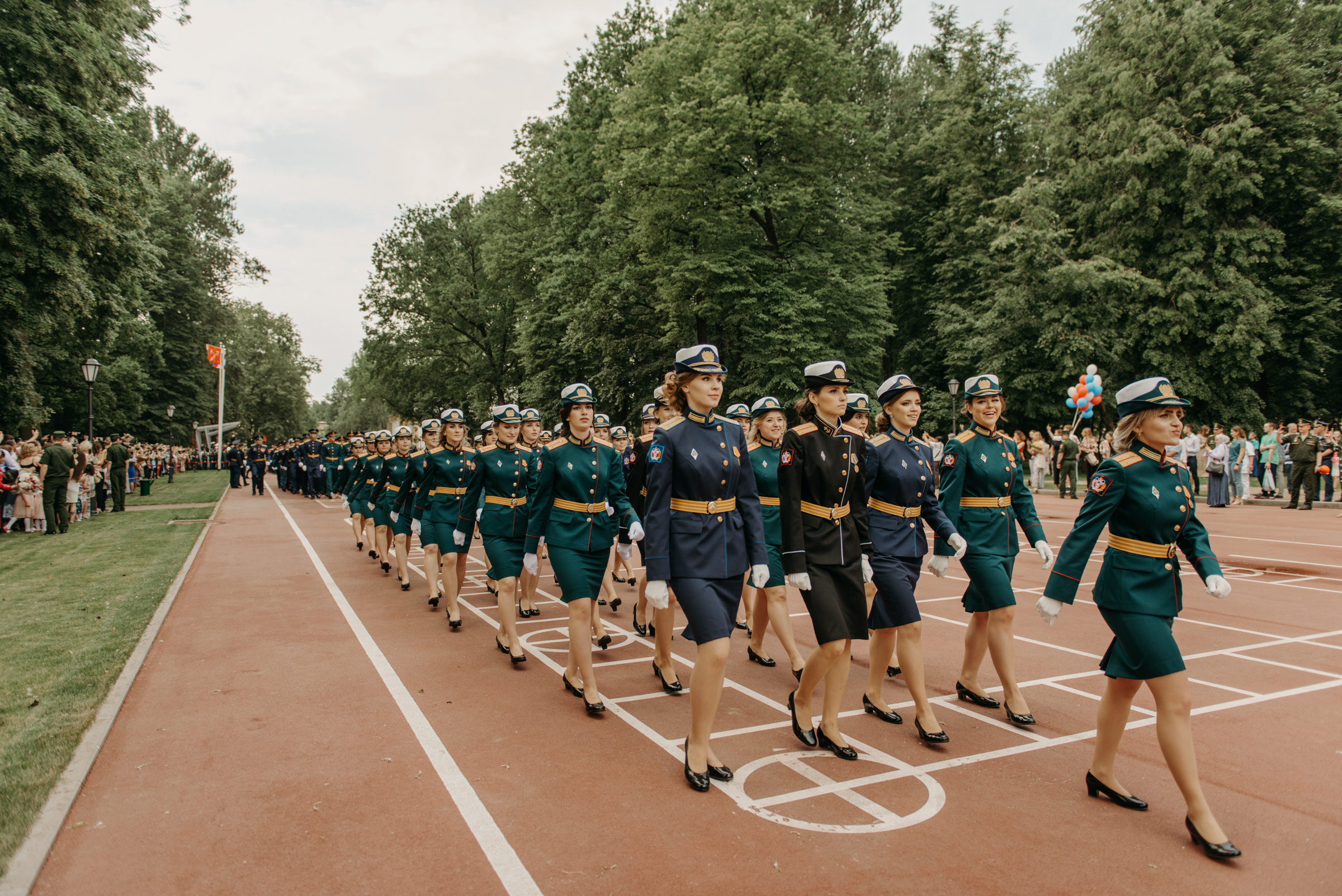 Фотограф на выпускной в Военно Медицинской Академии. Свадебный фотограф в Санкт-Петербурге Венера Ахметова