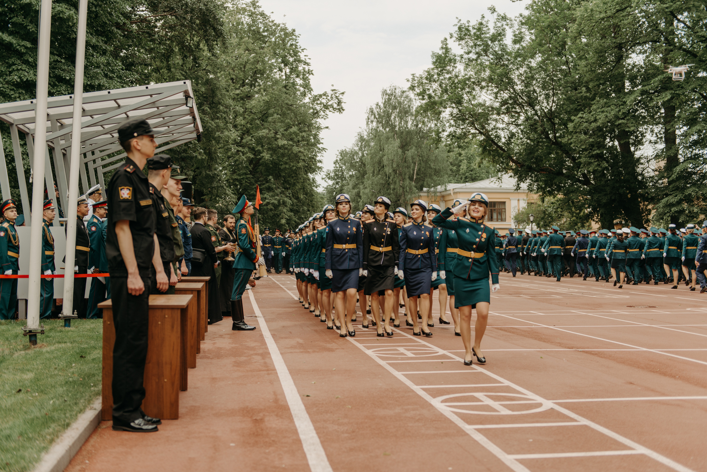 Фотограф на выпускной в Военно Медицинской Академии. Свадебный фотограф в Санкт-Петербурге Венера Ахметова