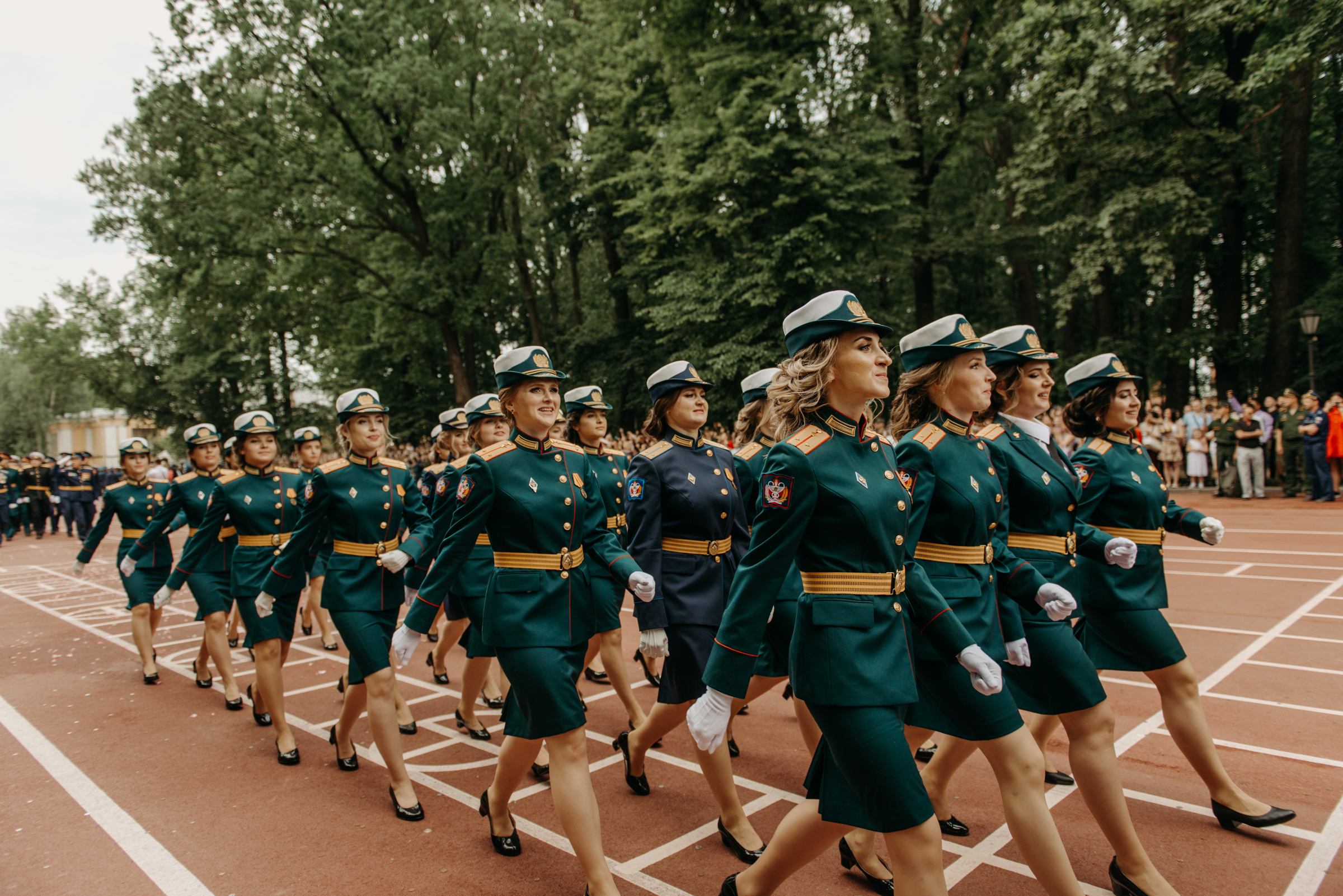 Фотограф на выпускной в Военно Медицинской Академии. Свадебный фотограф в Санкт-Петербурге Венера Ахметова