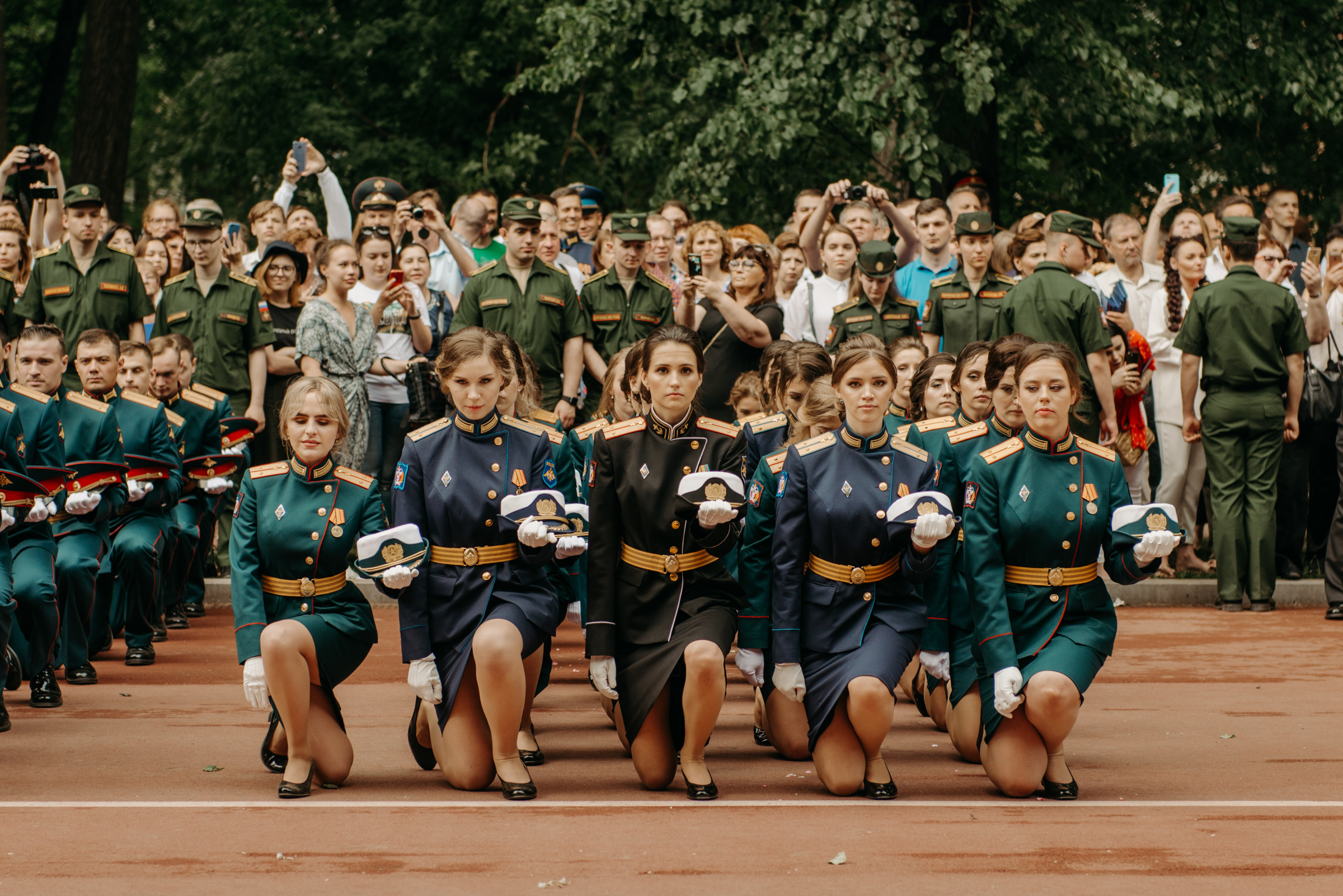 Фотограф на выпускной в Военно Медицинской Академии. Свадебный фотограф в Санкт-Петербурге Венера Ахметова