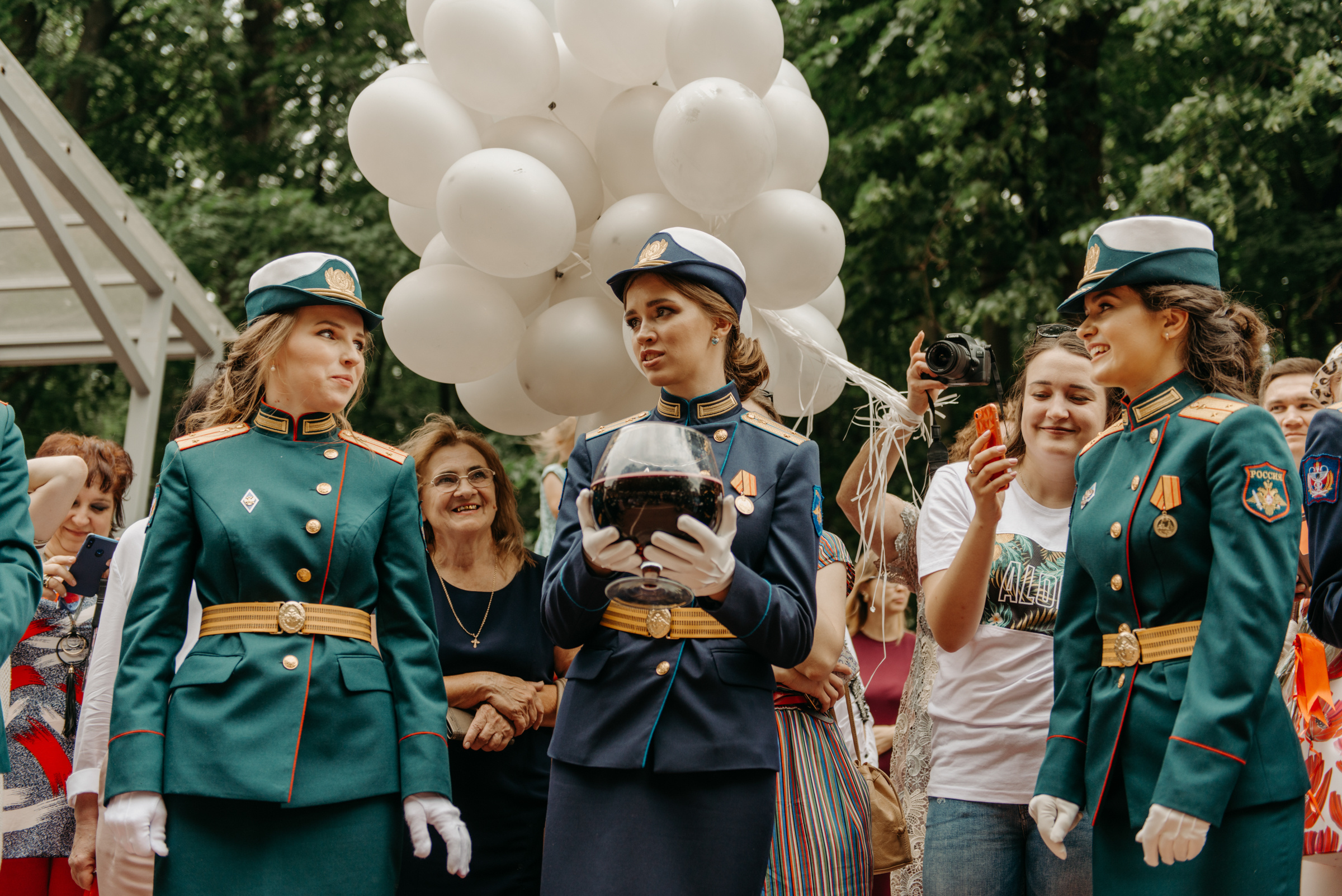 Фотограф на выпускной в Военно Медицинской Академии. Свадебный фотограф в Санкт-Петербурге Венера Ахметова