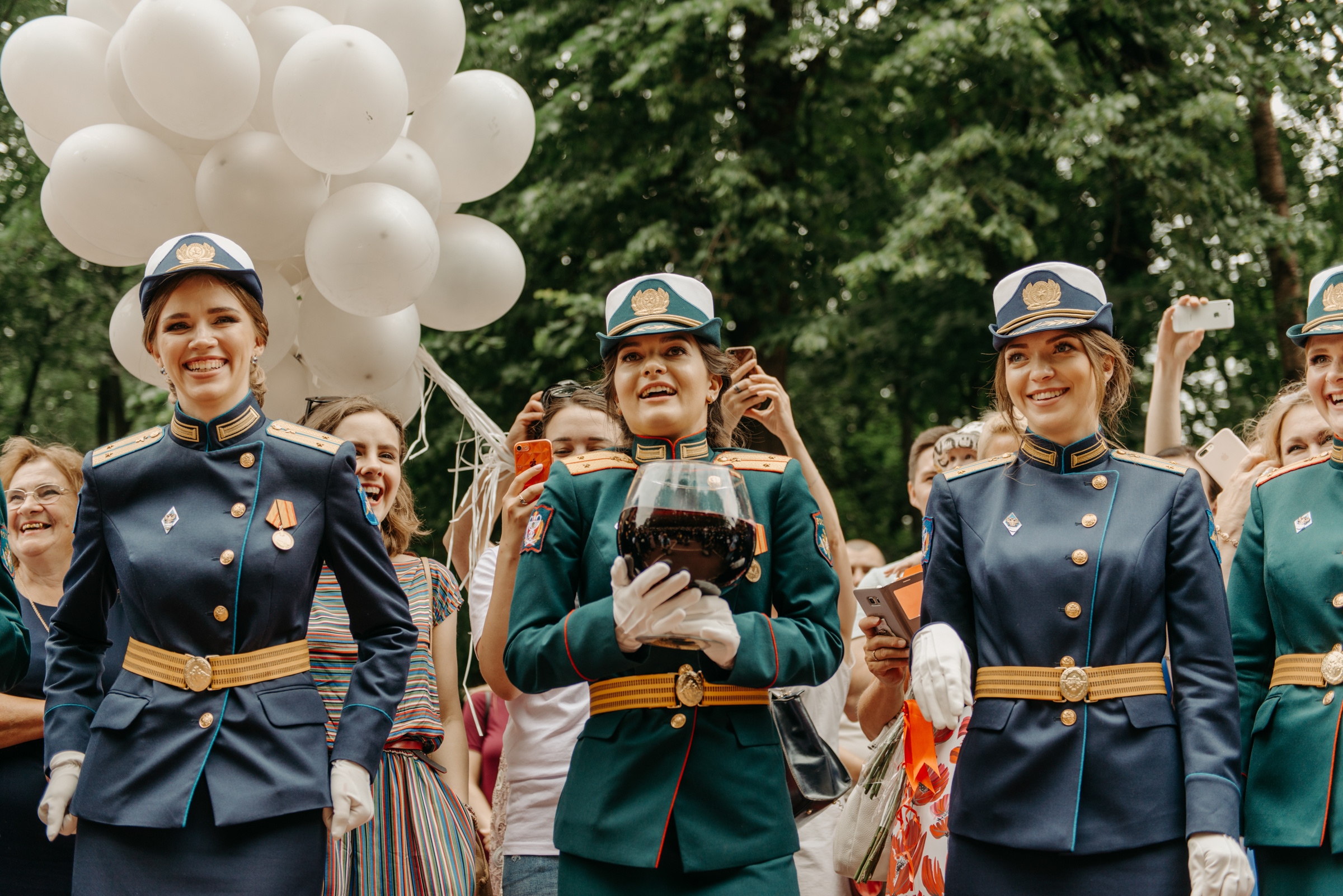 Фотограф на выпускной в Военно Медицинской Академии. Свадебный фотограф в Санкт-Петербурге Венера Ахметова