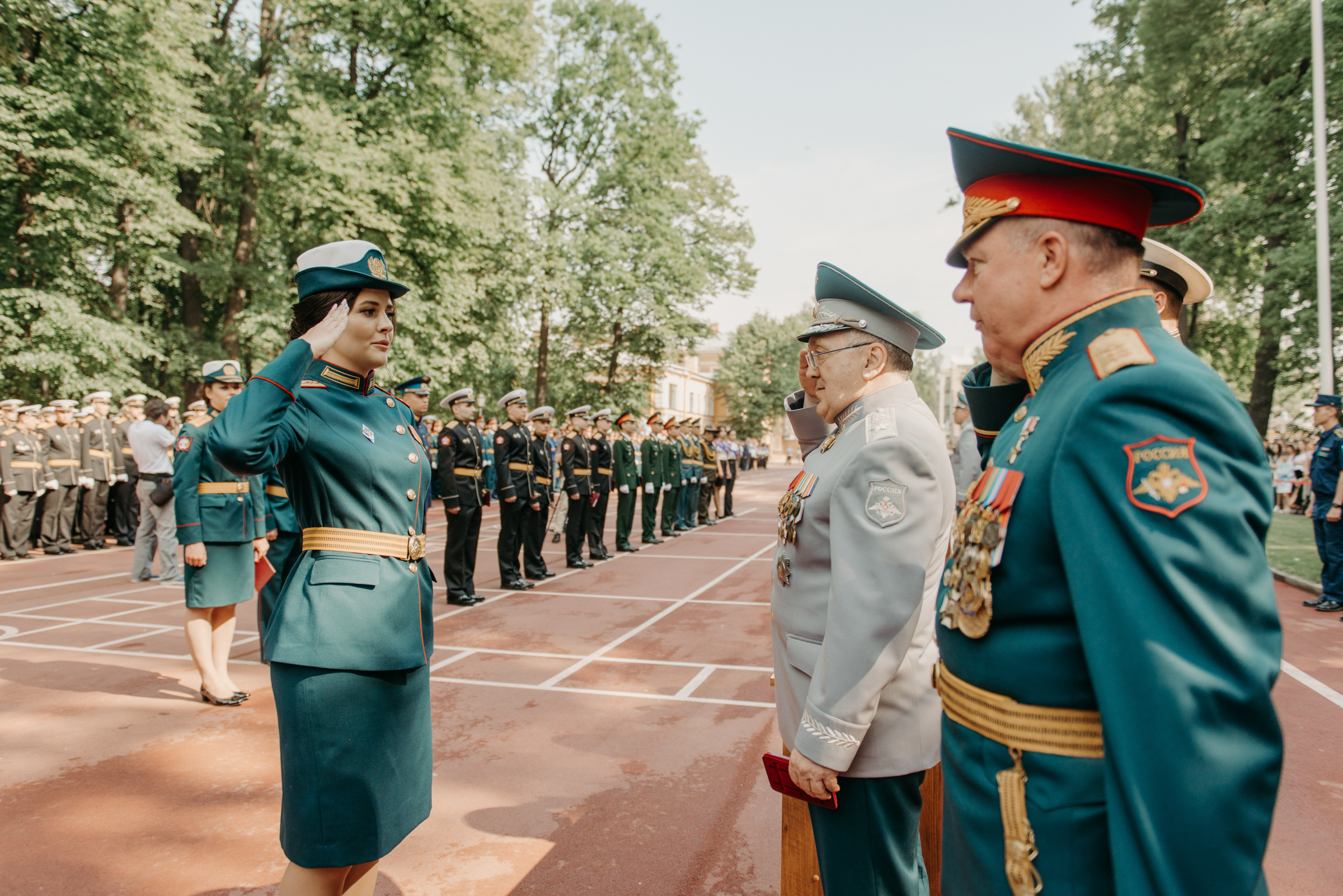 Фотограф на выпускной в Военно Медицинской Академии. Свадебный фотограф в Санкт-Петербурге Венера Ахметова