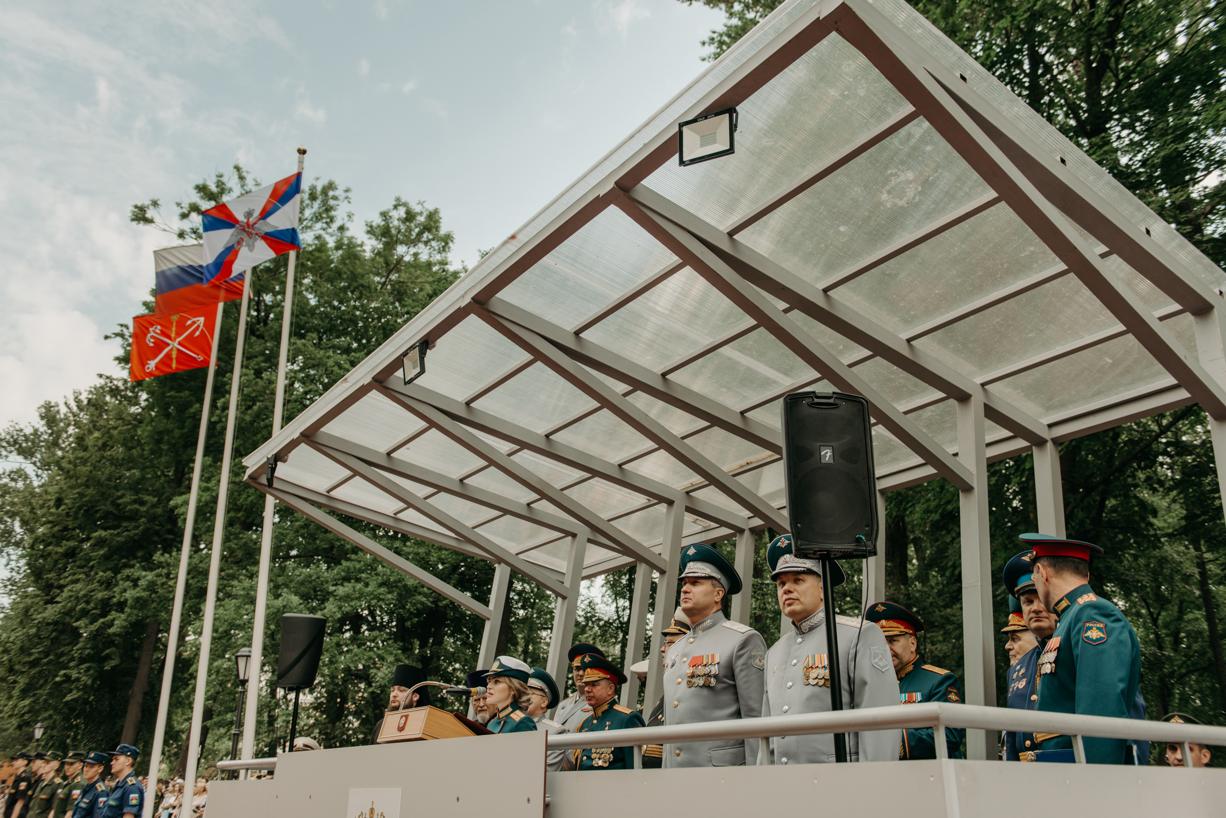 Фотограф на выпускной в Военно Медицинской Академии. Свадебный фотограф в Санкт-Петербурге Венера Ахметова