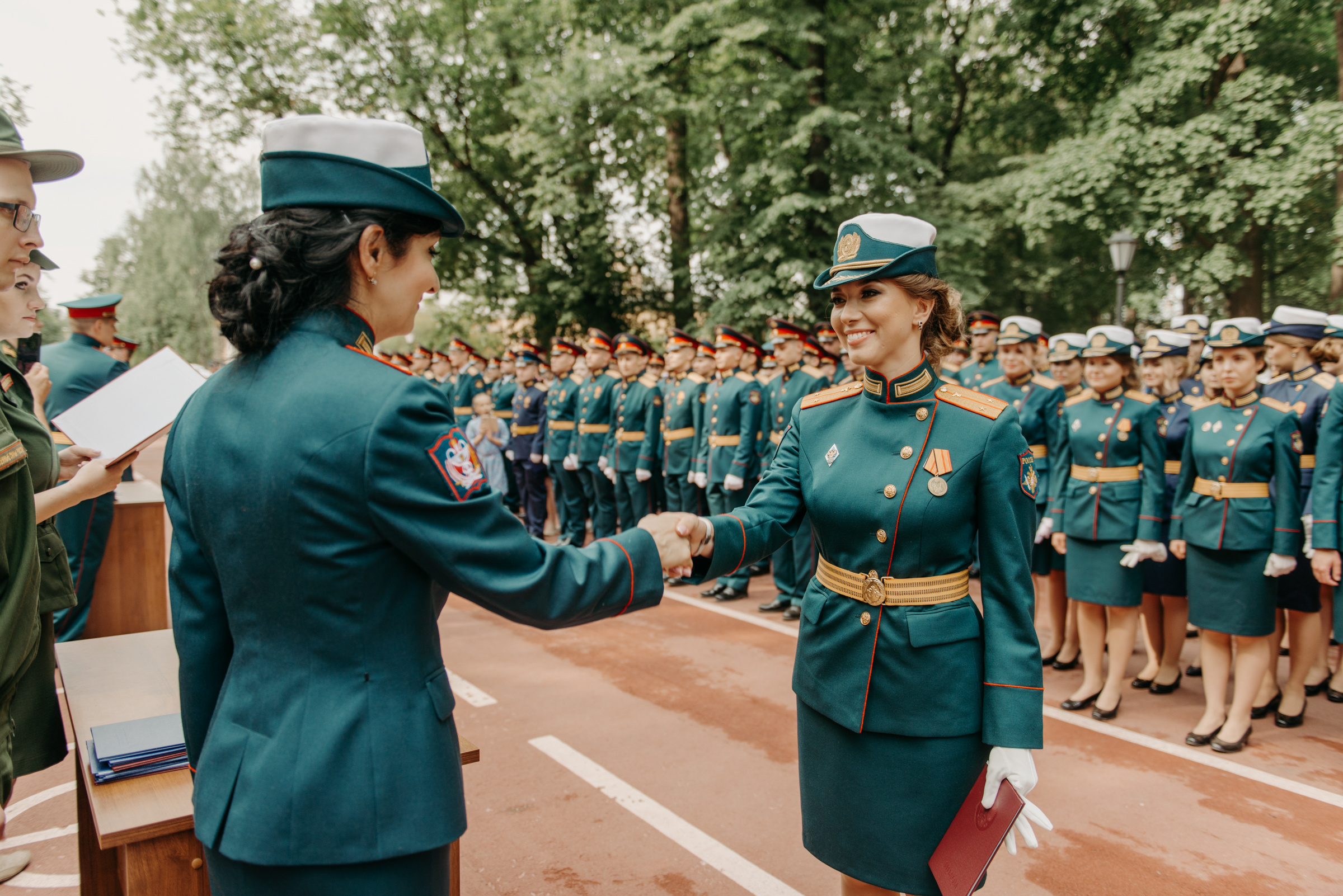Фотограф на выпускной в Военно Медицинской Академии. Свадебный фотограф в Санкт-Петербурге Венера Ахметова