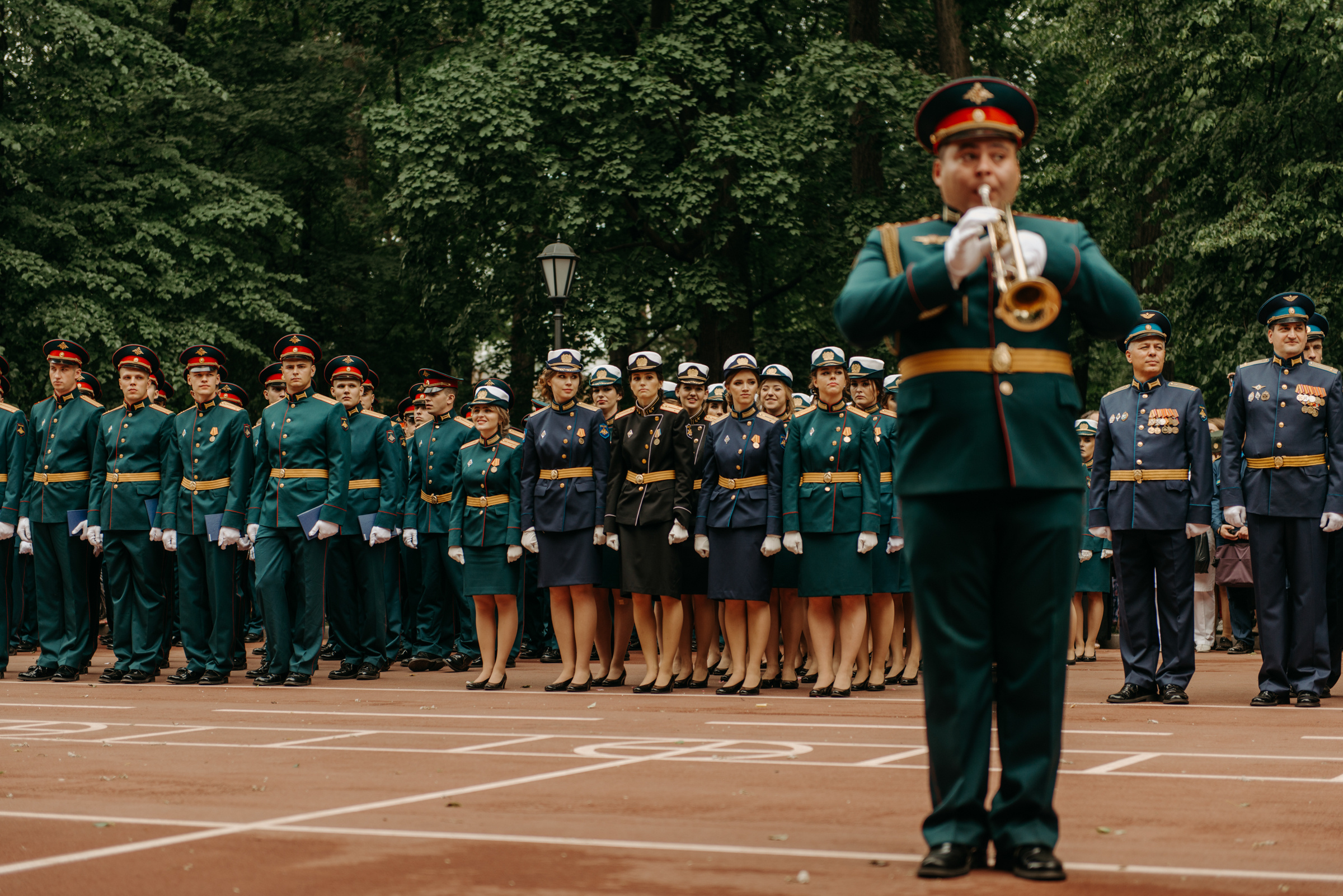 Фотограф на выпускной в Военно Медицинской Академии. Свадебный фотограф в Санкт-Петербурге Венера Ахметова