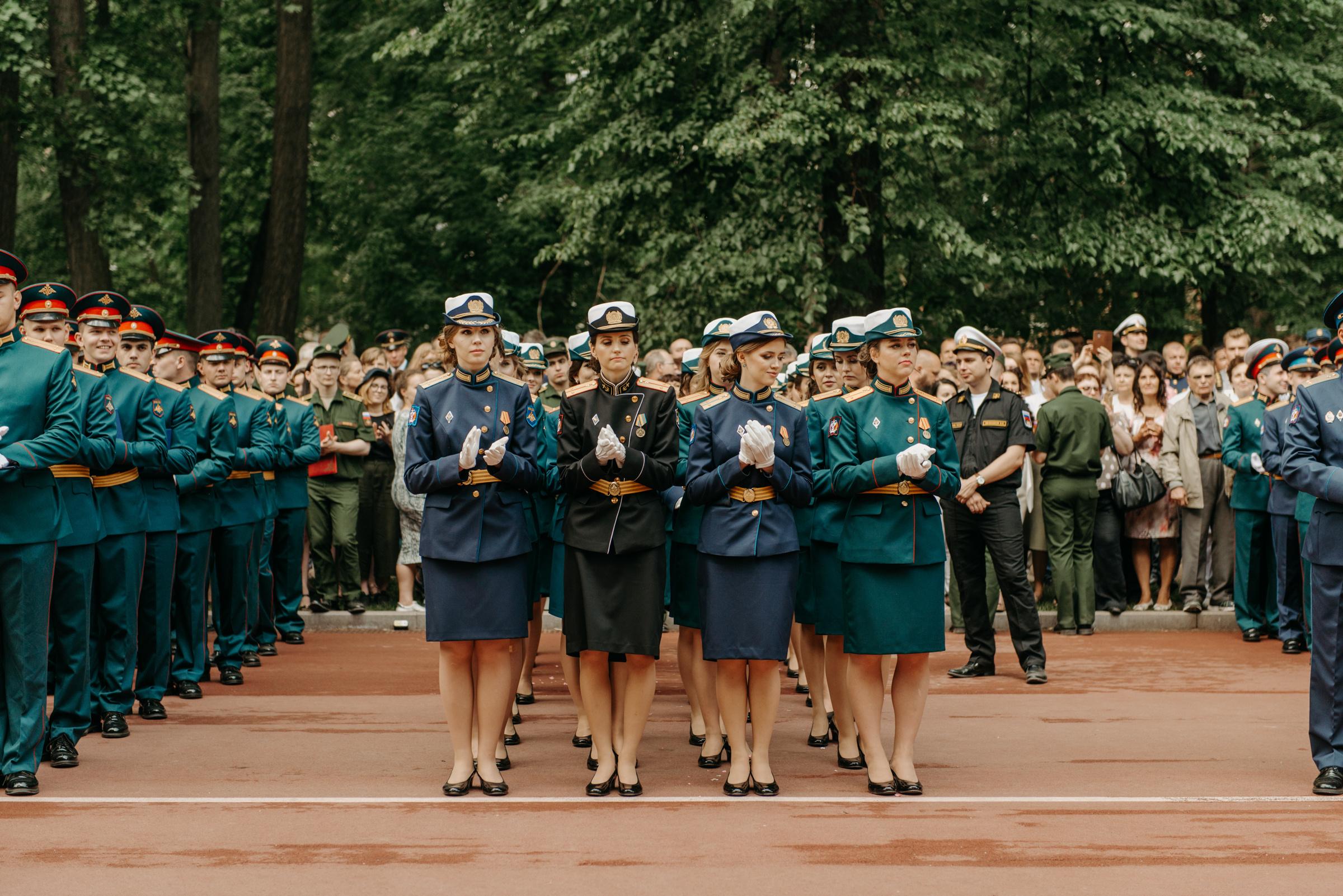 Фотограф на выпускной в Военно Медицинской Академии. Свадебный фотограф в Санкт-Петербурге Венера Ахметова