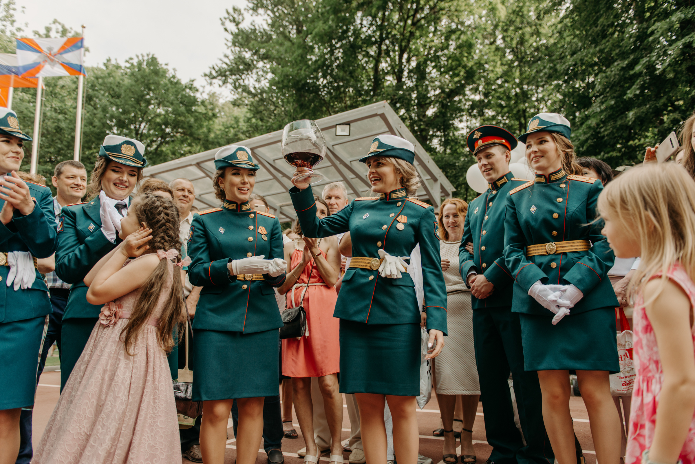 Фотограф на выпускной в Военно Медицинской Академии. Свадебный фотограф в Санкт-Петербурге Венера Ахметова