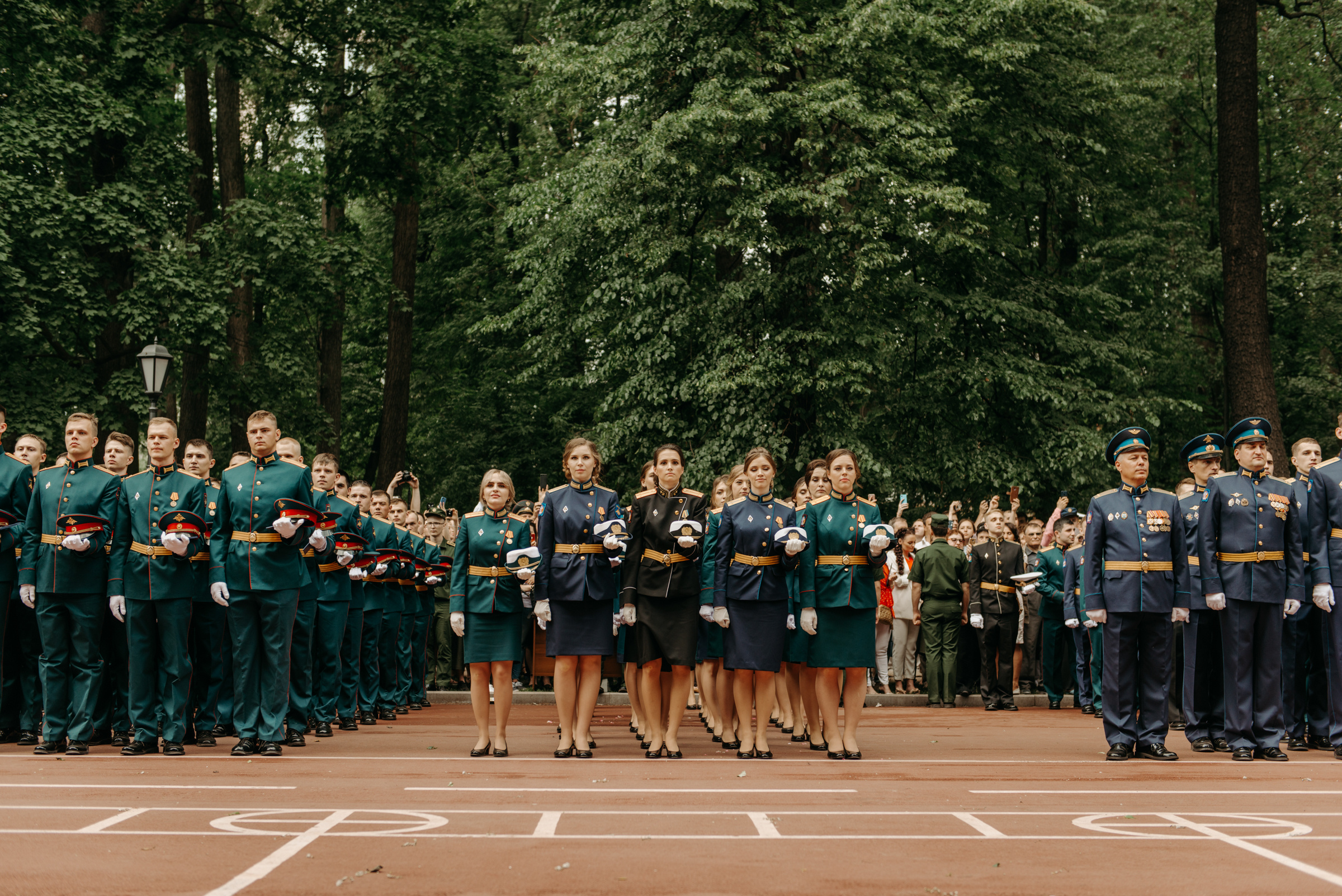 Фотограф на выпускной в Военно Медицинской Академии. Свадебный фотограф в Санкт-Петербурге Венера Ахметова