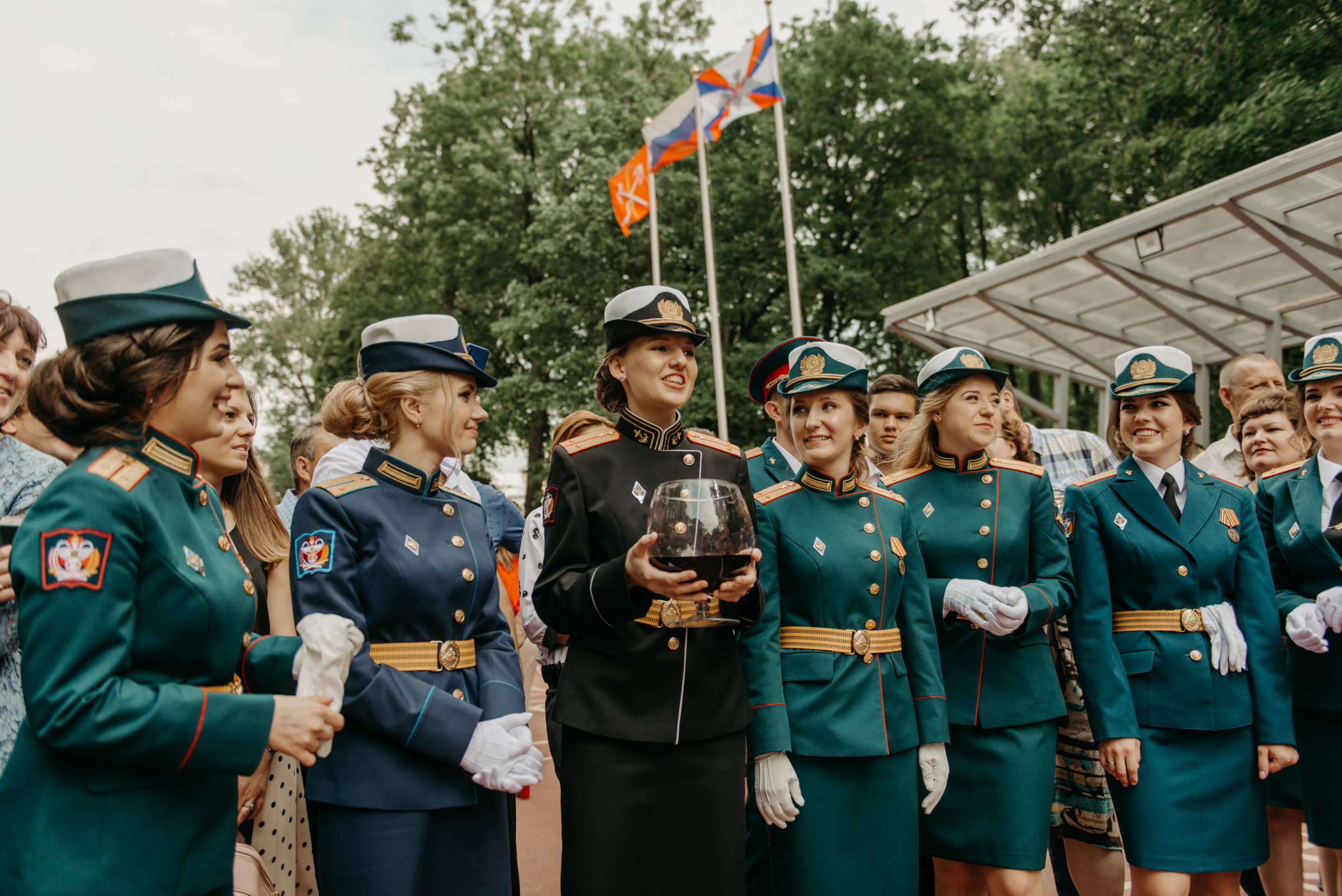 Фотограф на выпускной в Военно Медицинской Академии. Свадебный фотограф в Санкт-Петербурге Венера Ахметова