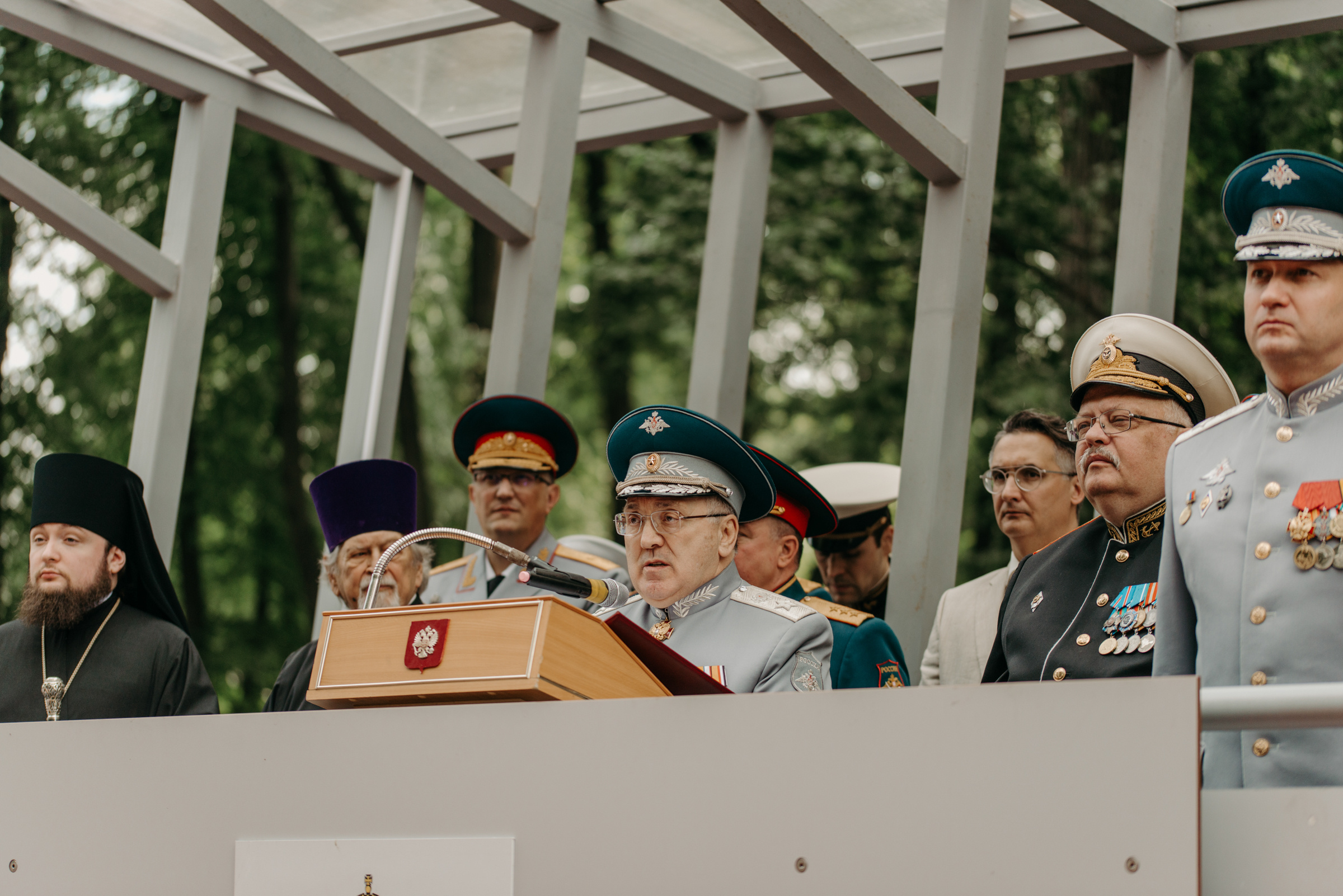 Фотограф на выпускной в Военно Медицинской Академии. Свадебный фотограф в Санкт-Петербурге Венера Ахметова