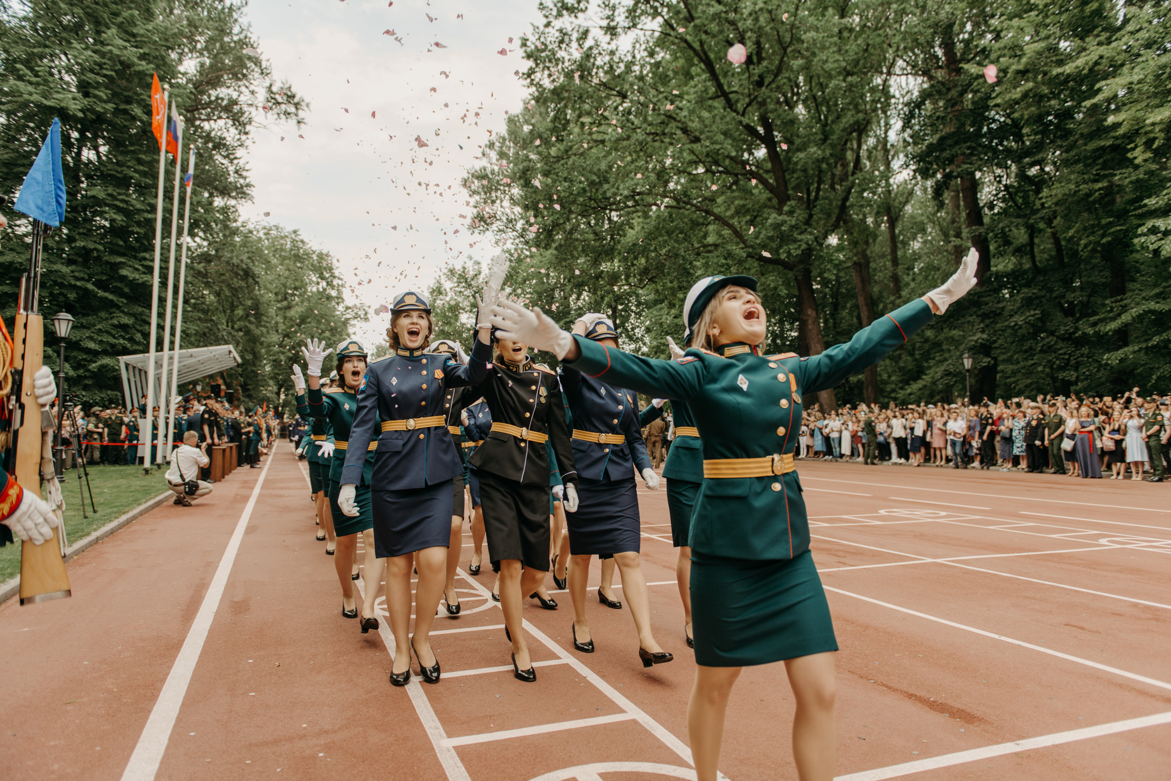 Фотограф на выпускной в Военно Медицинской Академии. Свадебный фотограф в Санкт-Петербурге Венера Ахметова