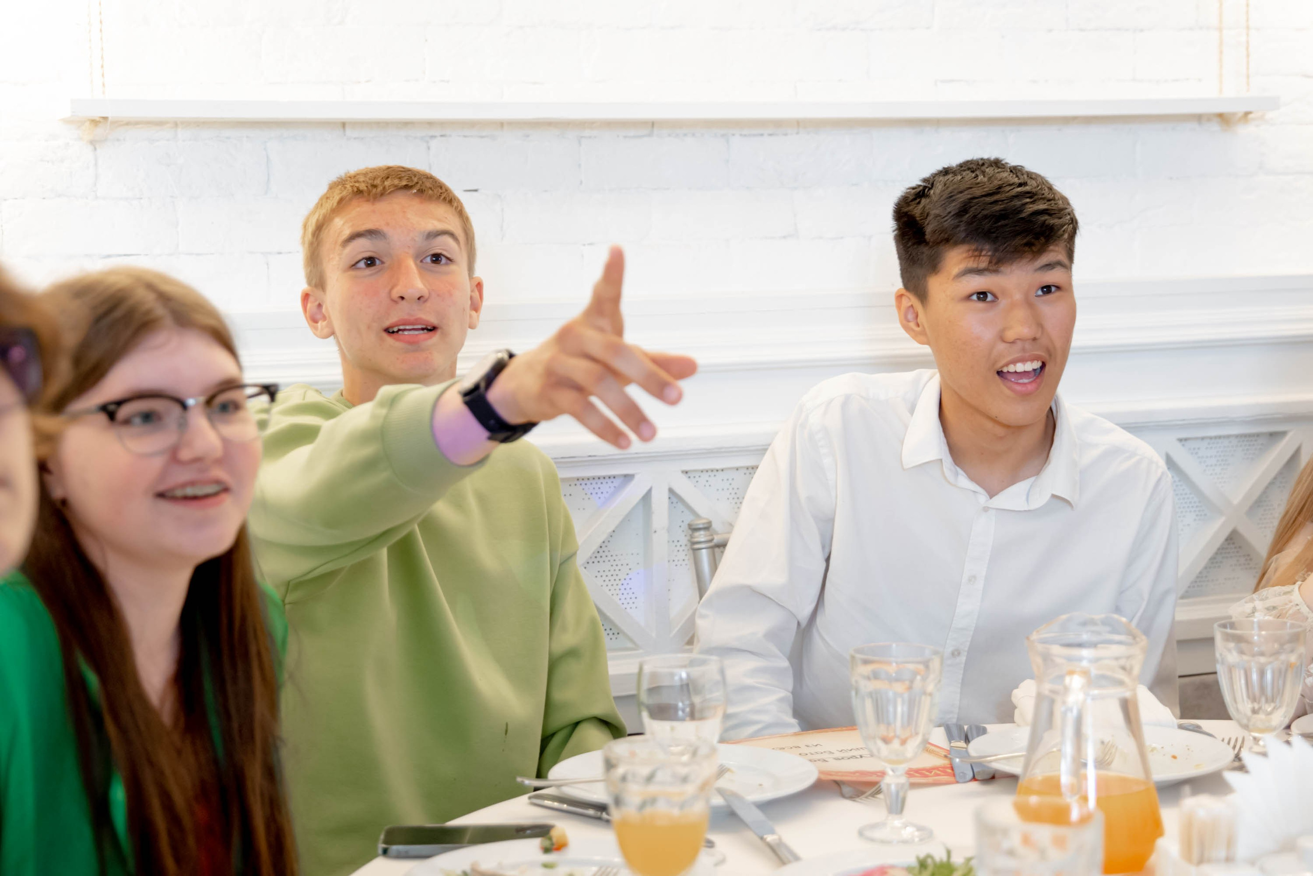 Фотосъёмка школьного выпускного. Фотограф на праздник, корпоратив, День Рождения и Юбилей в г. Санкт-Петербурге Алексей Анкушев