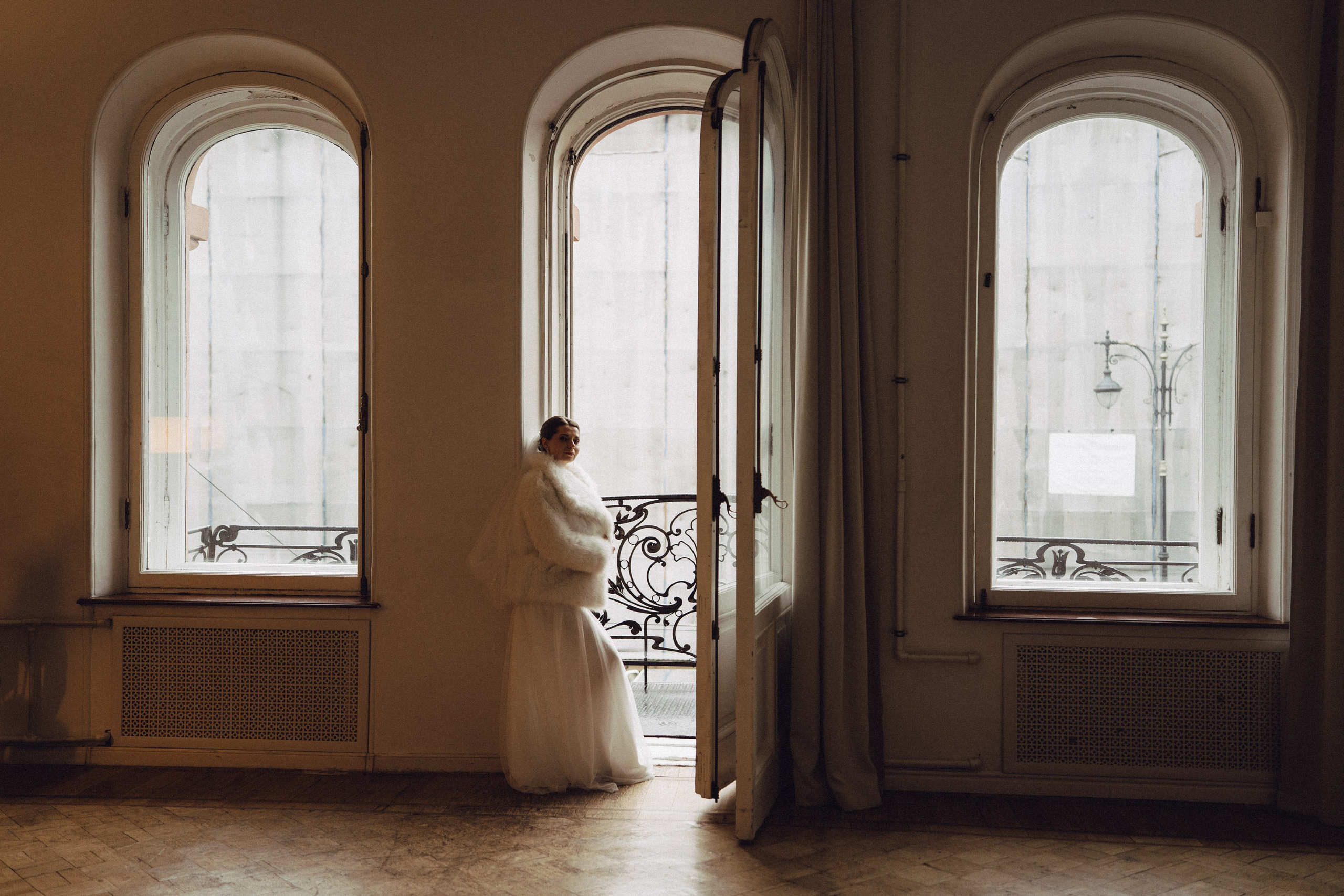 СВАДЕБНАЯ СЬЕМКА ВО ВТОРОМ ДВОРЦЕ (ДЕКАБРЬ) ТАКЖЕ СЬЕМКА В СТУДИИ НА ЧЕРНЫШЕВСКОЙ. Профессиональный фотограф, Санкт-Петербург — Виктория Богомолова
