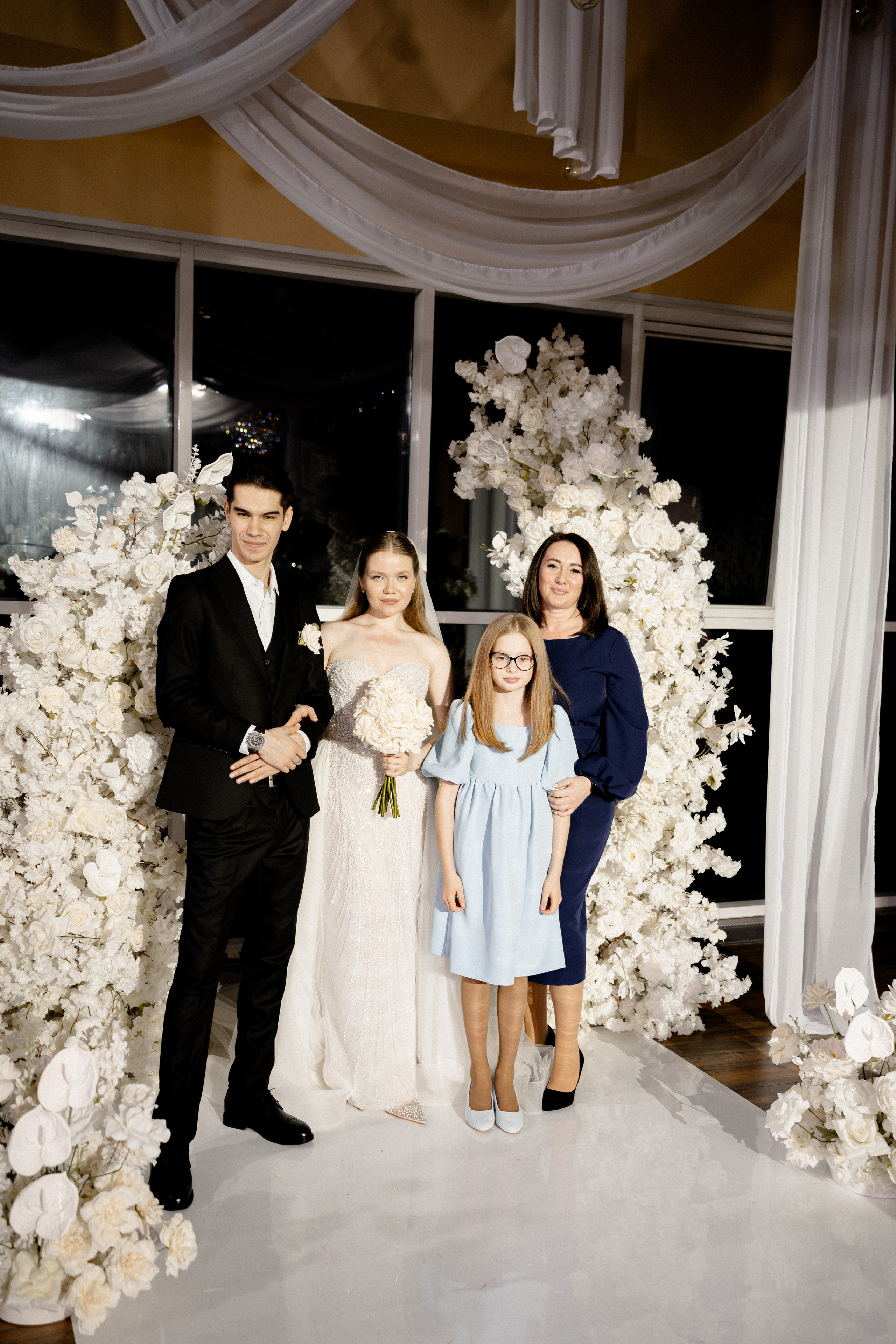 СВАДЕБНАЯ СЬЕМКА СБОРОВ В ОТЕЛЕ И ВЫЕЗД НА ЦЕРЕМОНИЮ (СНЯТО В СИБИРЕ В НИЖНЕВАРТОВСКЕ). Профессиональный фотограф, Санкт-Петербург — Виктория Богомолова