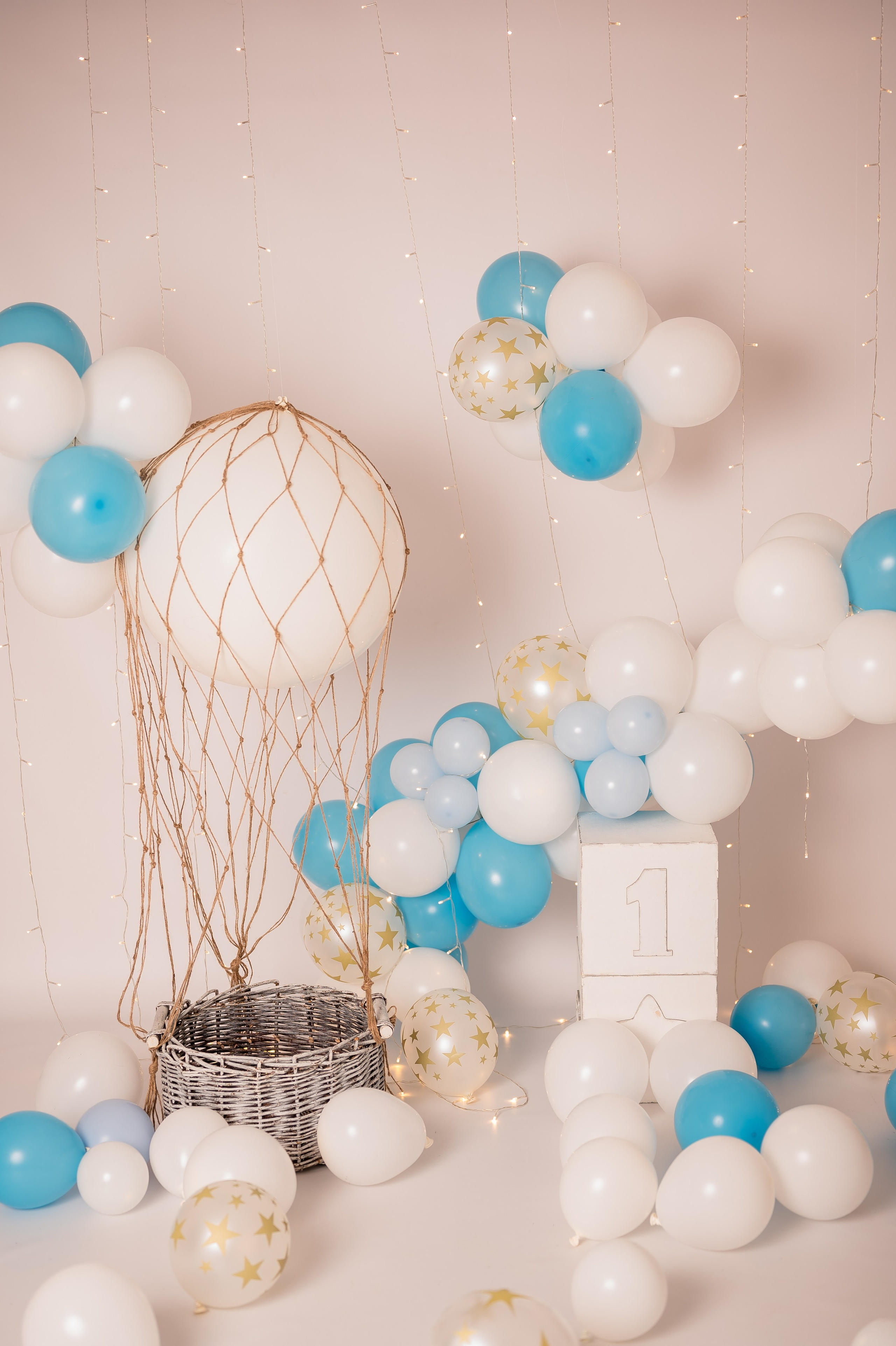 Декоры на Первые годики. Детский и семейный фотограф в Красноярске. Фотосессии новорожденных малышей до 1 месяца