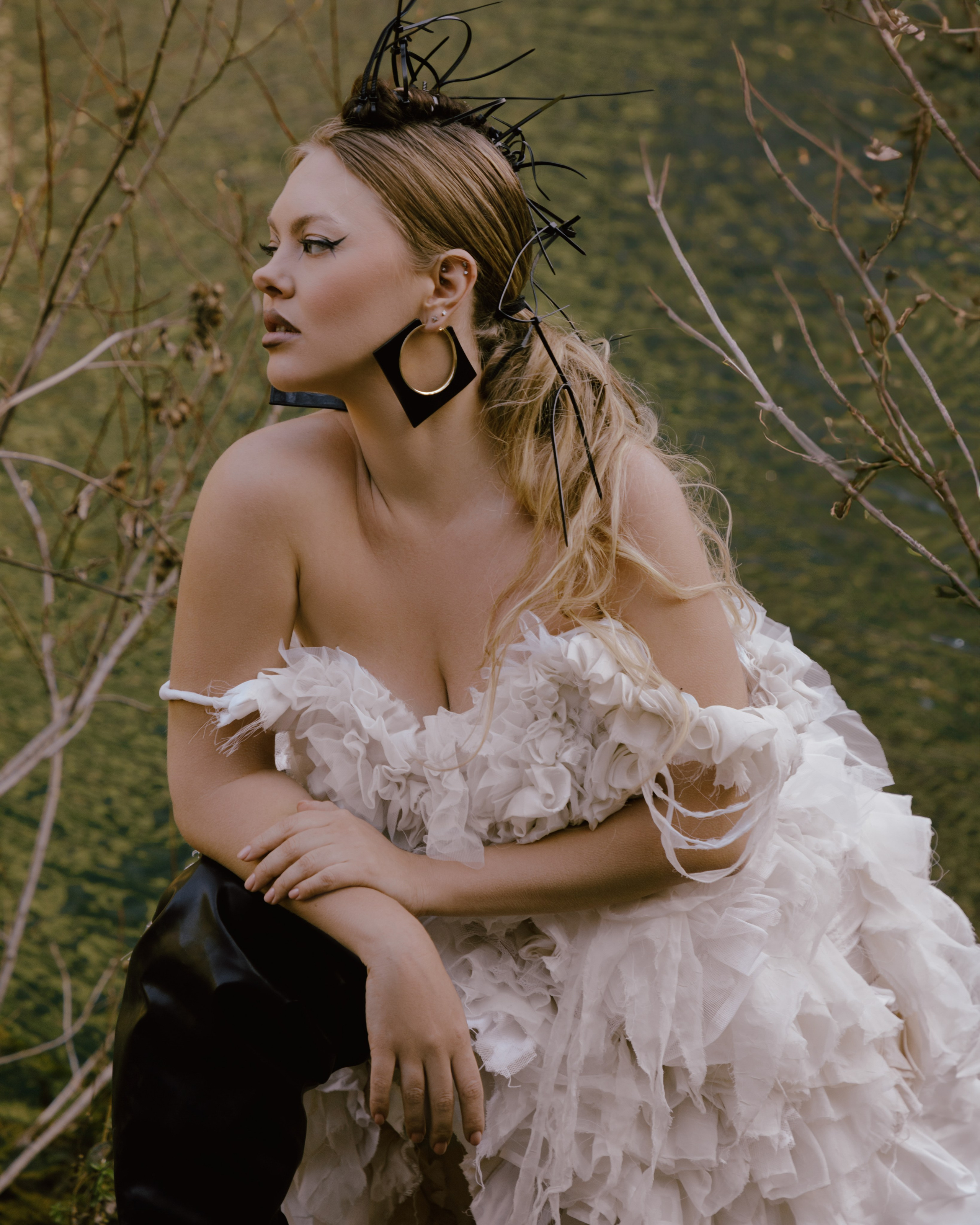 Озеро/ Софа. Art & Fashion фотограф Москва Анна Курмаева