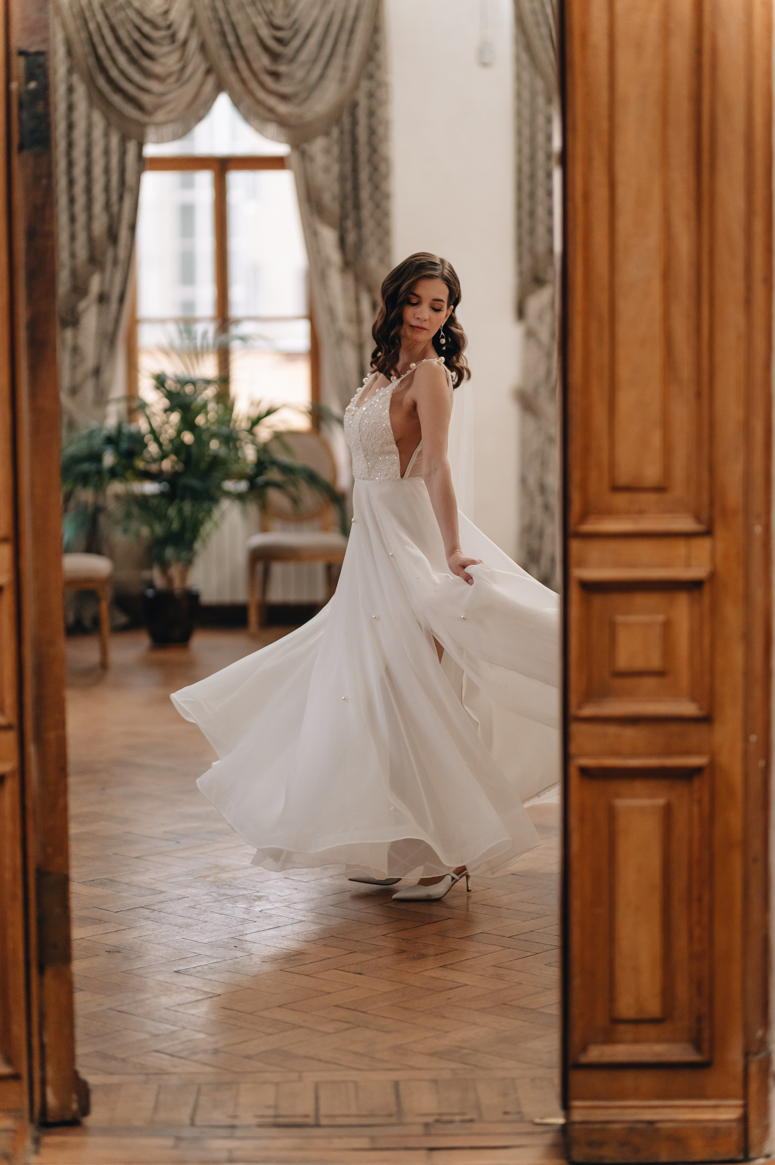 Свадебная фотосессия в библиотеке им. Пушкина. Портретный фотограф Москва Светлана Кашура