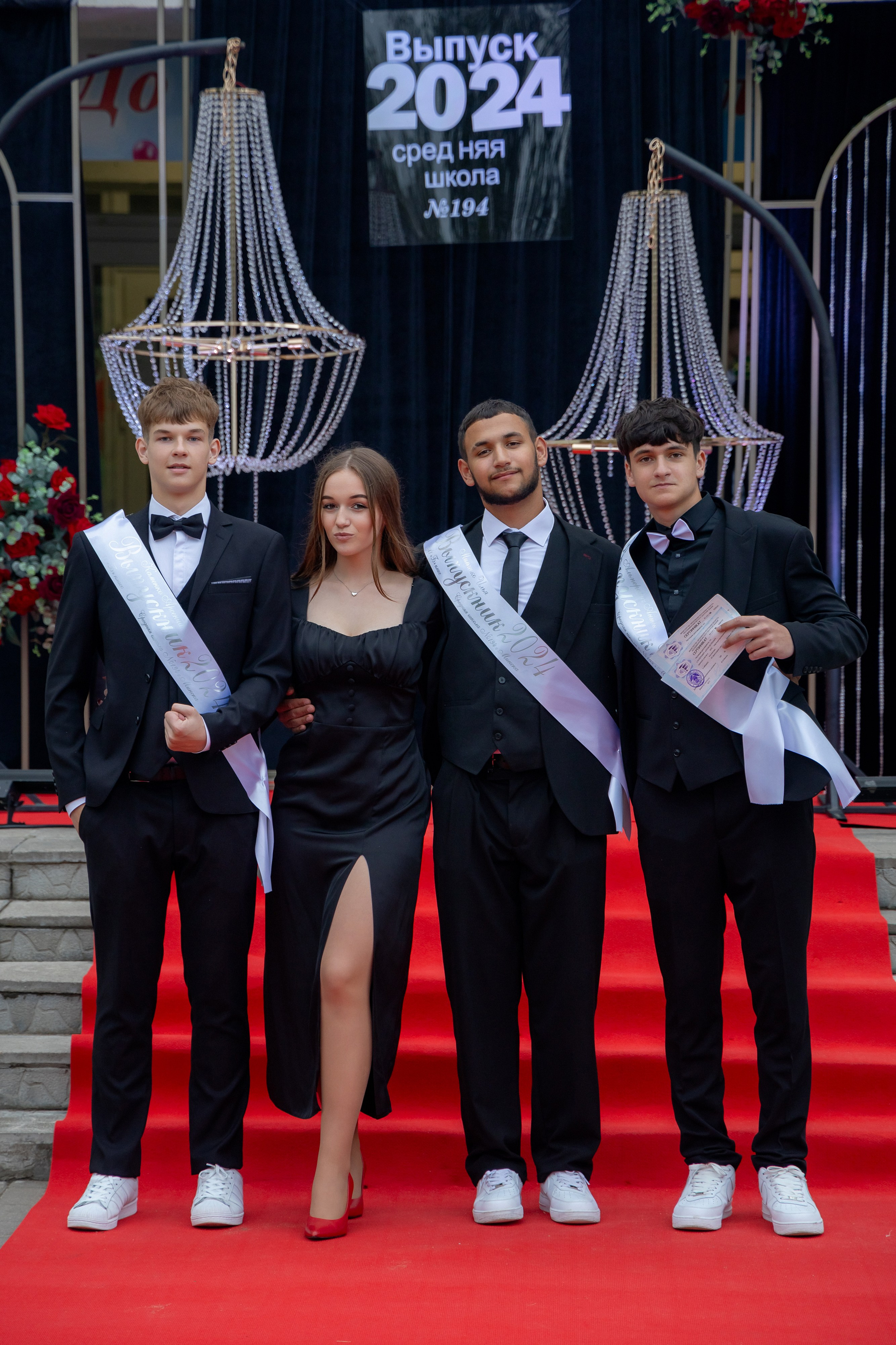 Школьный выпускной 2024 год в Соколе (Минск). Свадебный фотограф в Минске/Беларуси Сергей Спиридонов