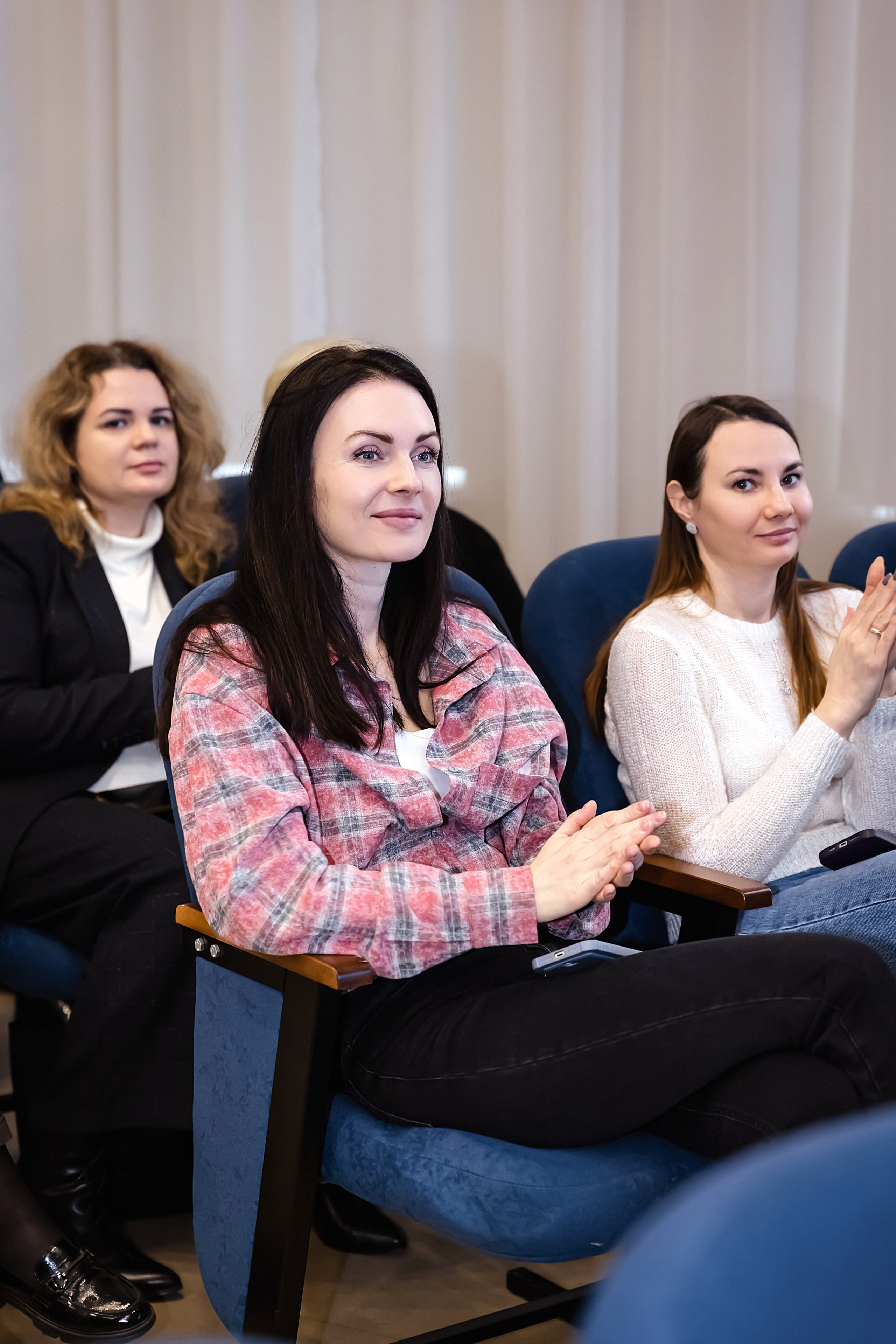Новогодний праздник 1 В класс! Гимназия № 23. Фотограф и Видеограф в Краснодаре Юлия Солодченко