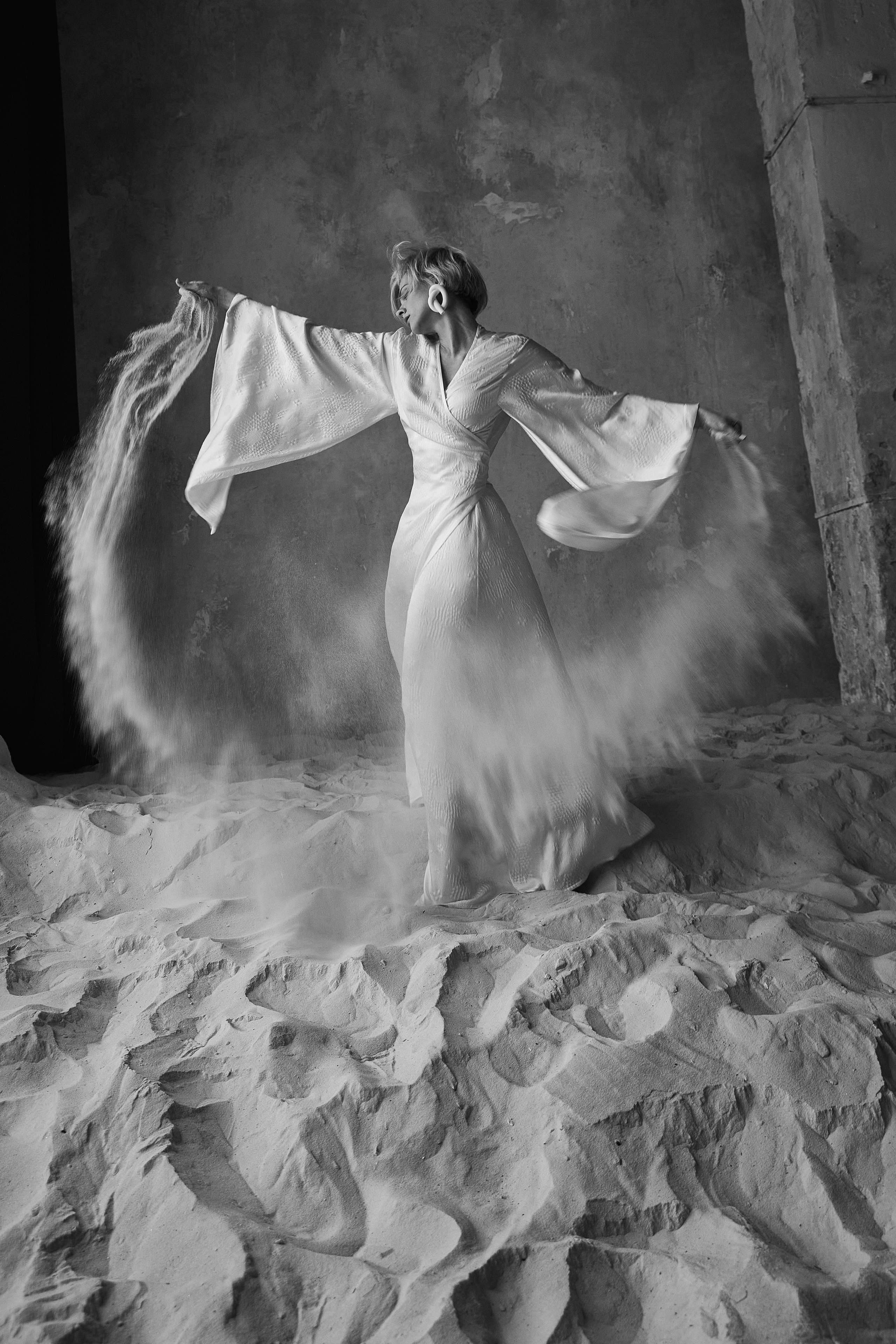 ПОЛИНА МАКСИМОВА «Свет и тень». Оксана Кузь|фотограф и продюсер