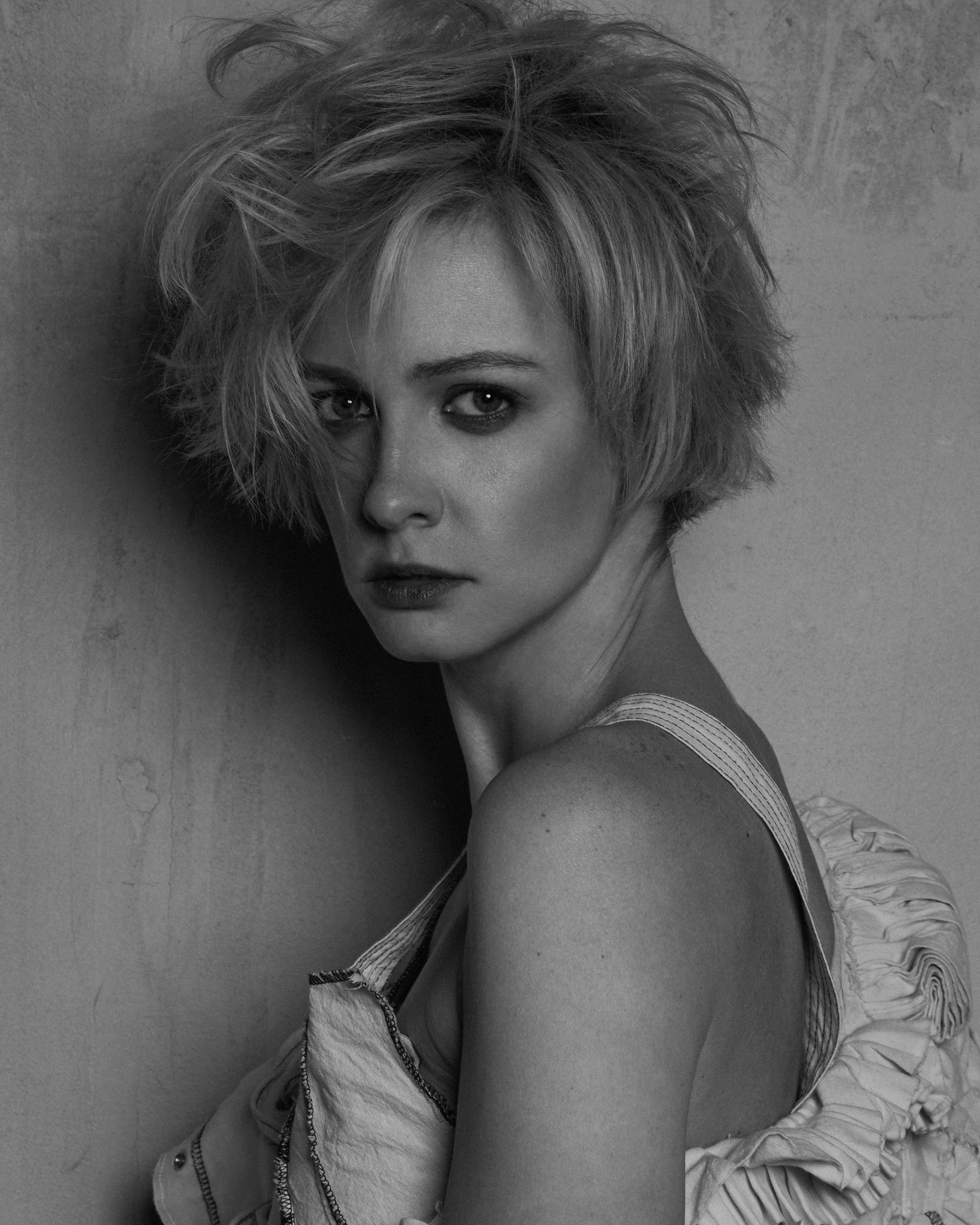 ПОЛИНА МАКСИМОВА «САМОИРОНИЯ». Оксана Кузь|фотограф и продюсер