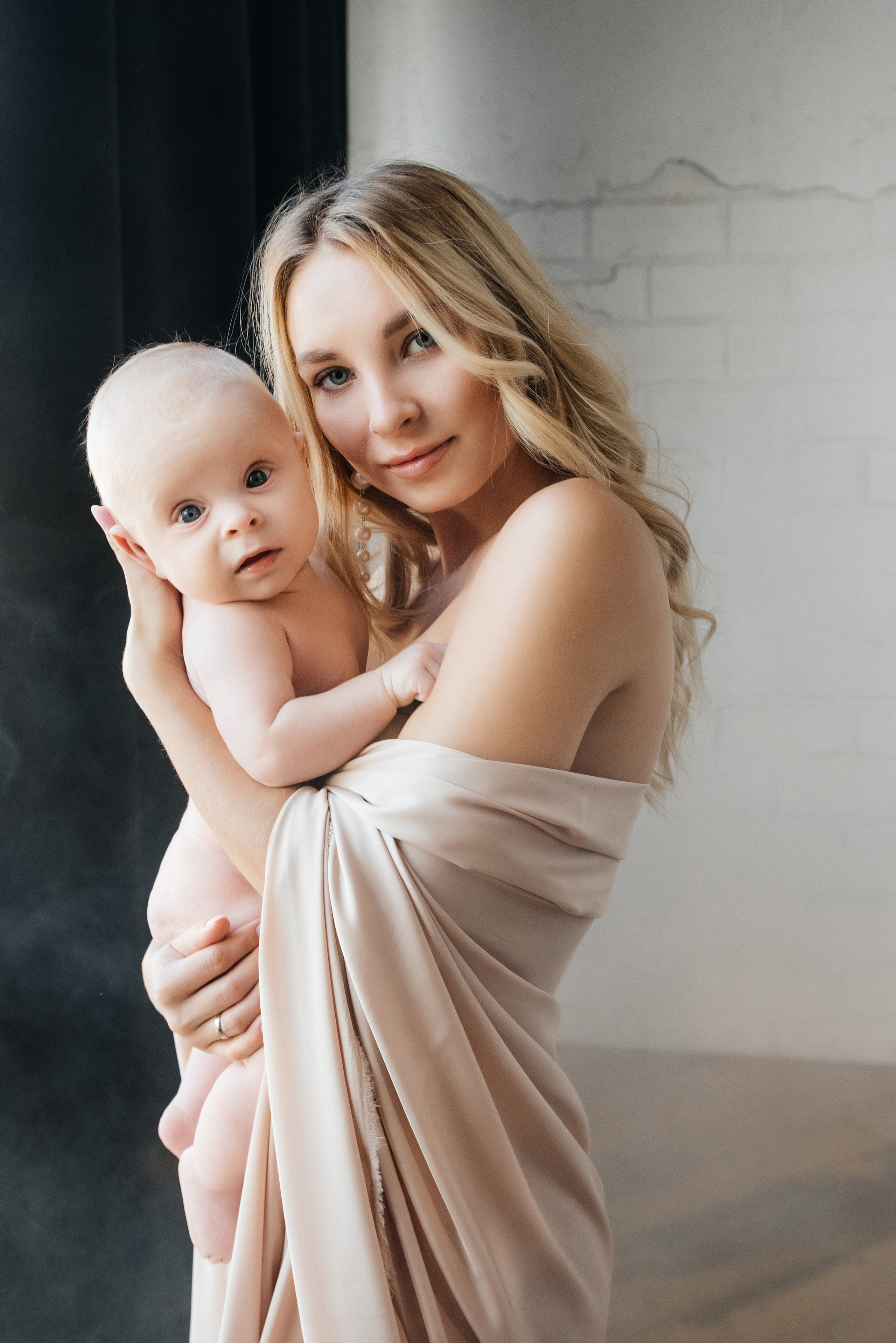 Семейная фотосессия с малышом в Новороссийске. Лана Абрамян-Фотограф новорожденных и беременных в Новороссийске Анапе