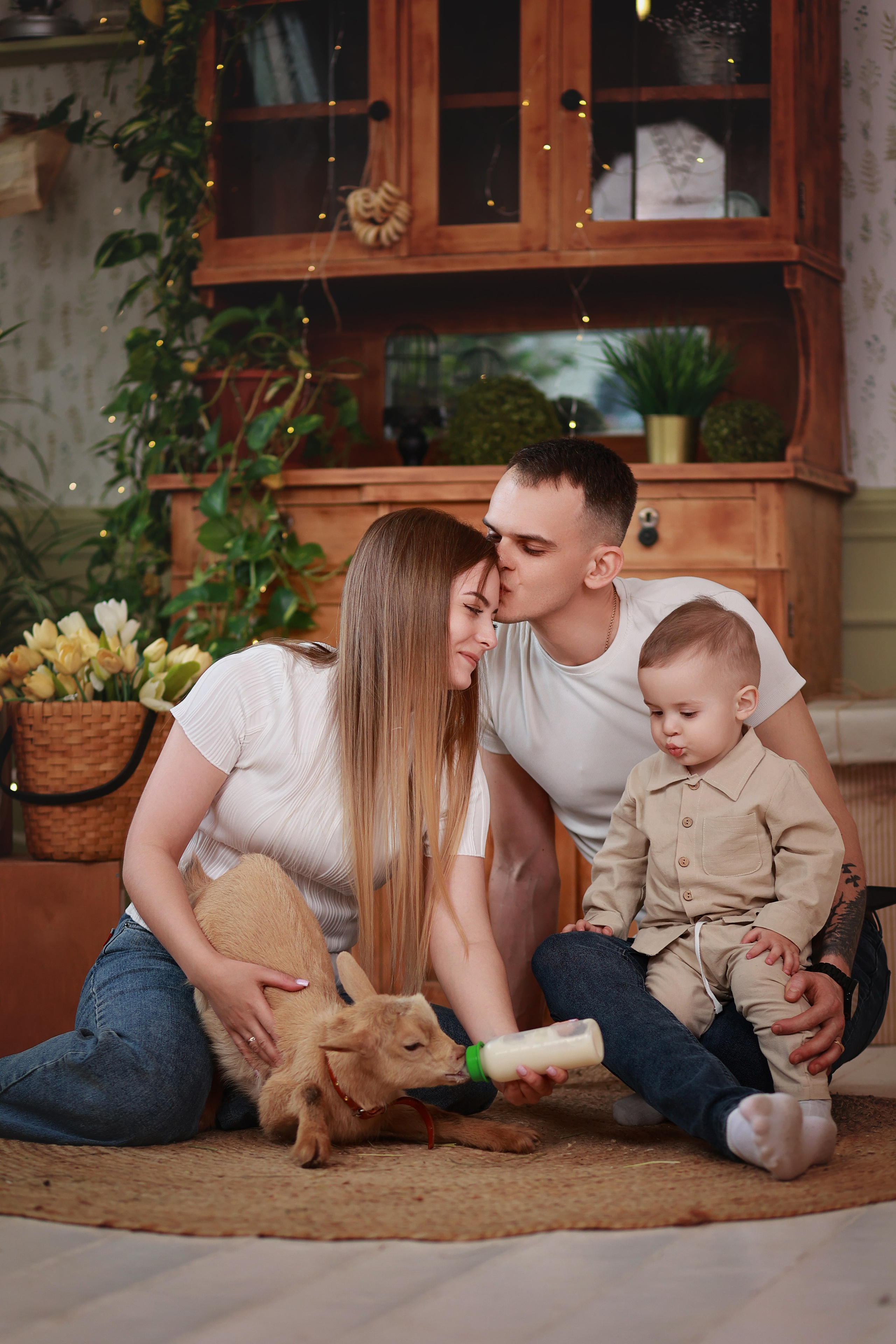 Фотопроект с козочкой и кроликами. Детский семейный фотограф Краснодар