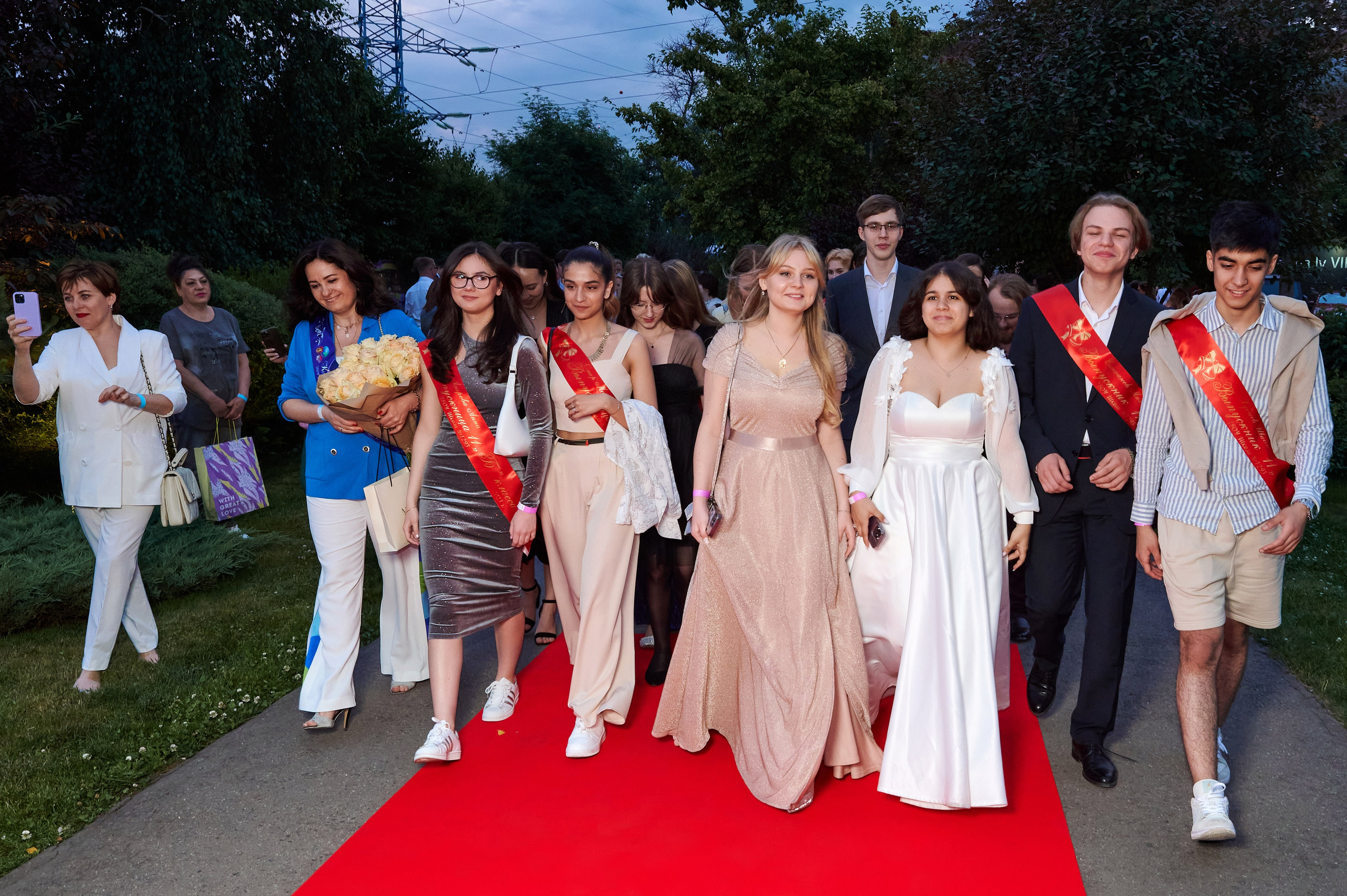 Школа. Выпускные 11 классы. Goganaft.ru — Репортажный фотограф в Москве Георгий Коненков