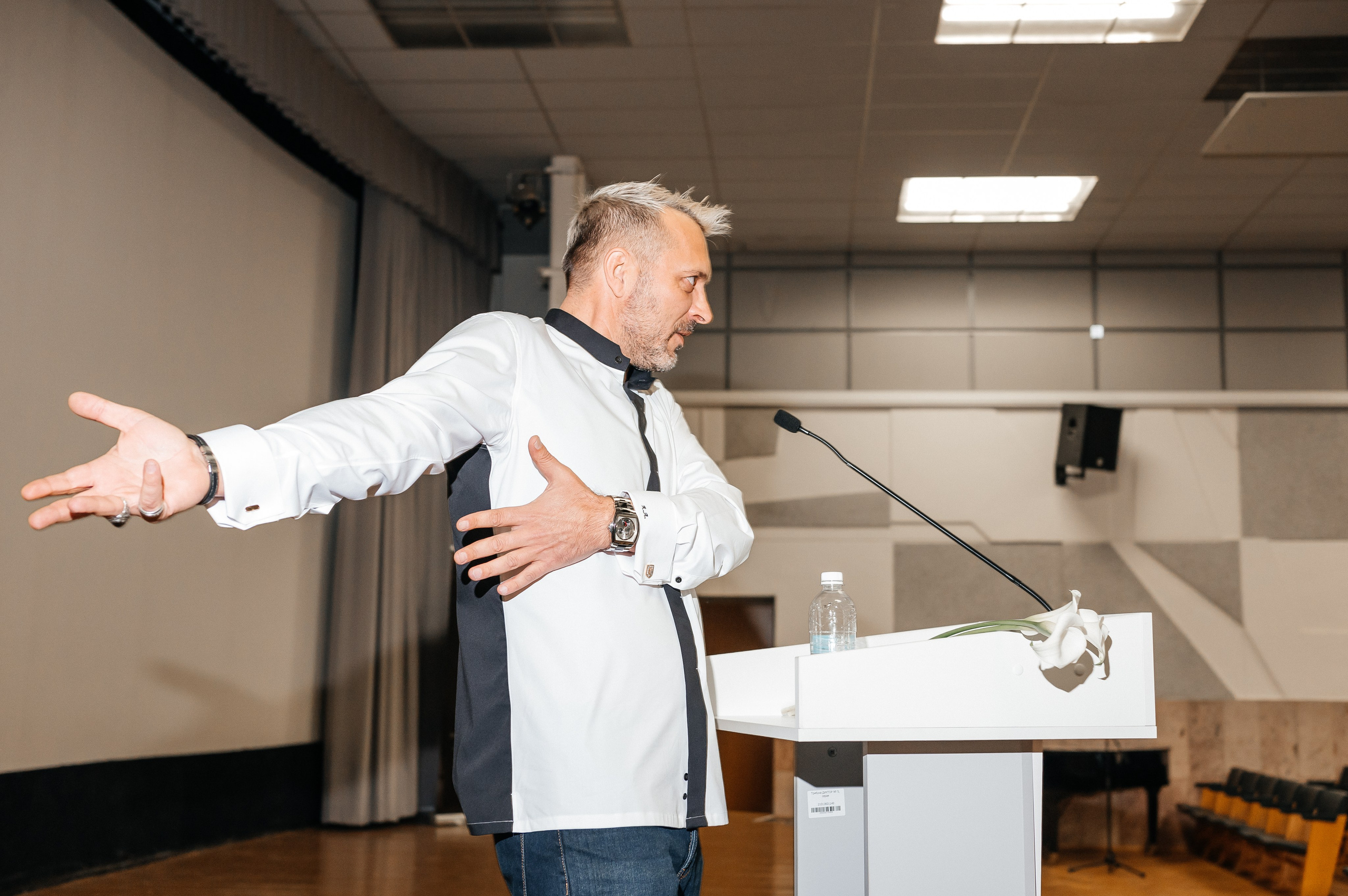 Обо мне. Выставки, публикации, галереи, конкурсы. Фотограф Роман Адлер