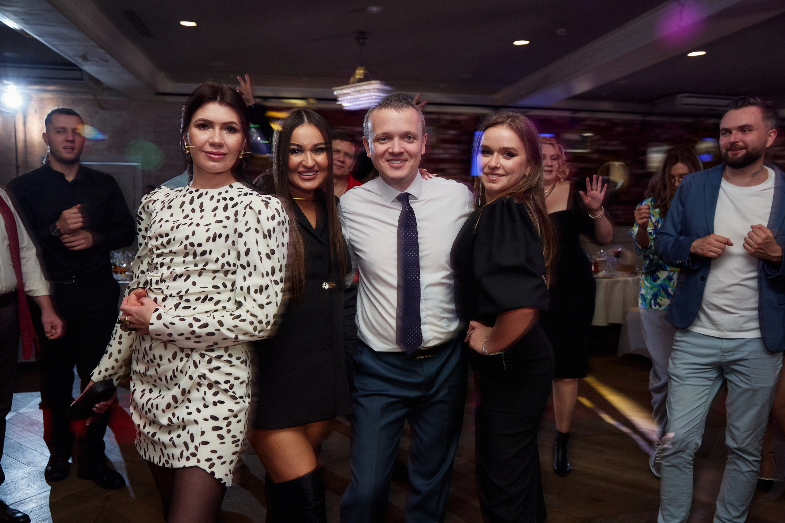 E8 / Новогодний корпоратив. Другой взгляд на фотографию