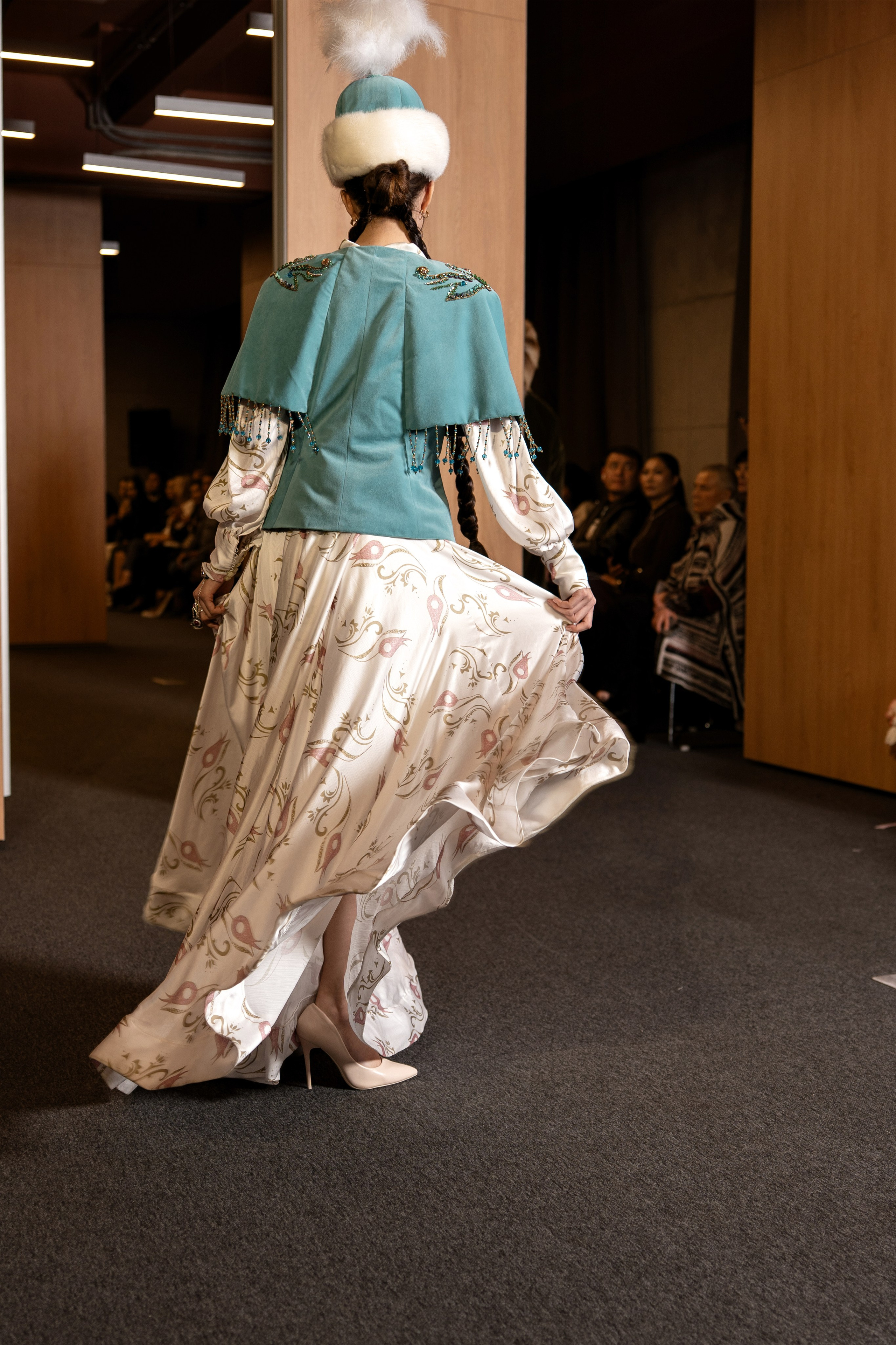 Brand Gulnur Atelier. Сайт Алматинского НЮ АРТ, будуар и фэшн фотографа Дениса Карпенко