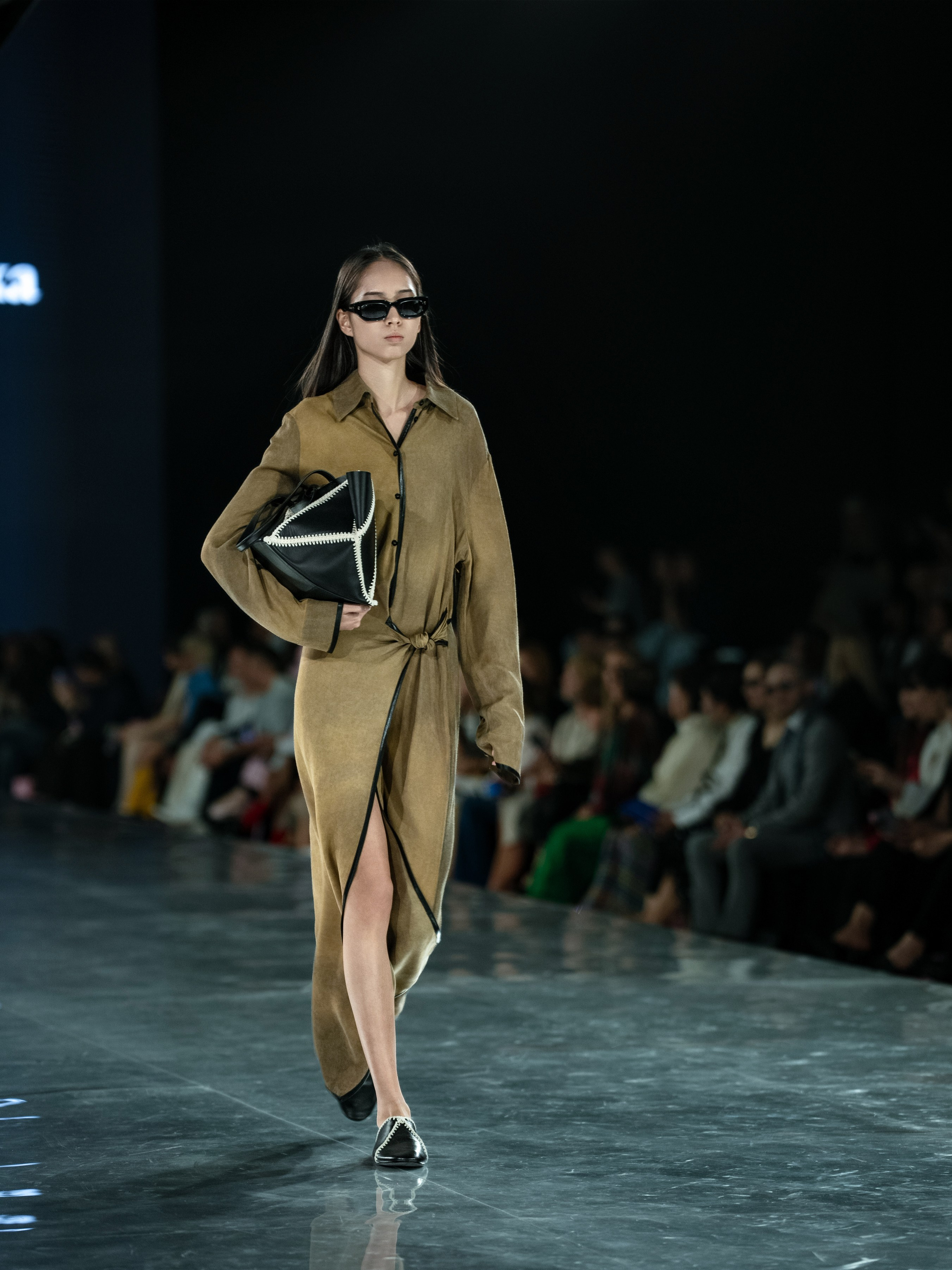 Visa Fashion Week Nanushka. Сайт Алматинского НЮ АРТ, будуар и фэшн фотографа Дениса Карпенко